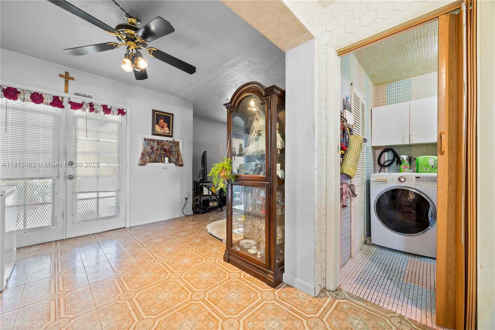 Small Image of 1706 NORTH 45TH AVE, Hollywood Number 20