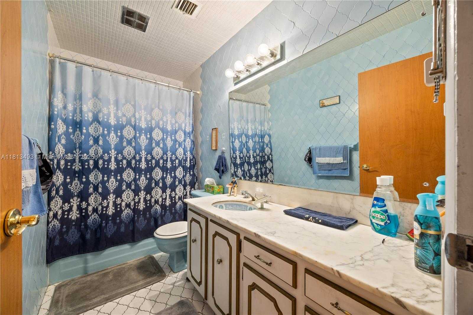 Small Image of 1706 NORTH 45TH AVE, Hollywood Number 28
