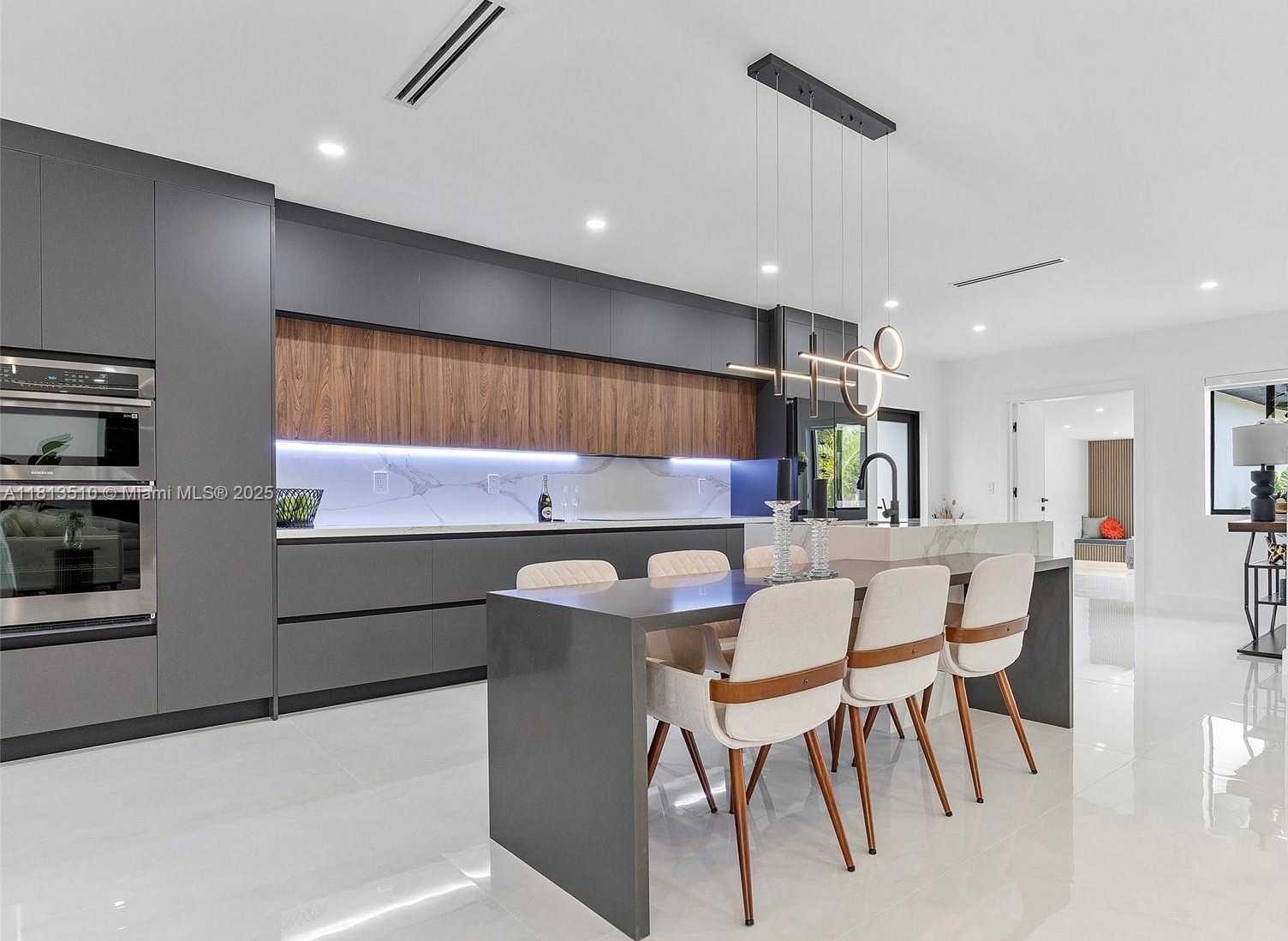 Small Image of 420 NORTH SHORE DR, Miami Beach Number 24