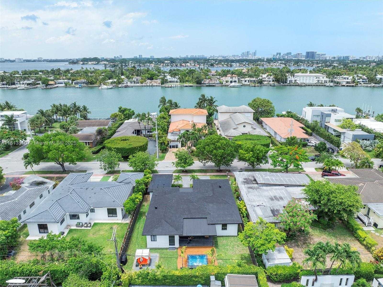 Small Image of 420 NORTH SHORE DR, Miami Beach Number 73