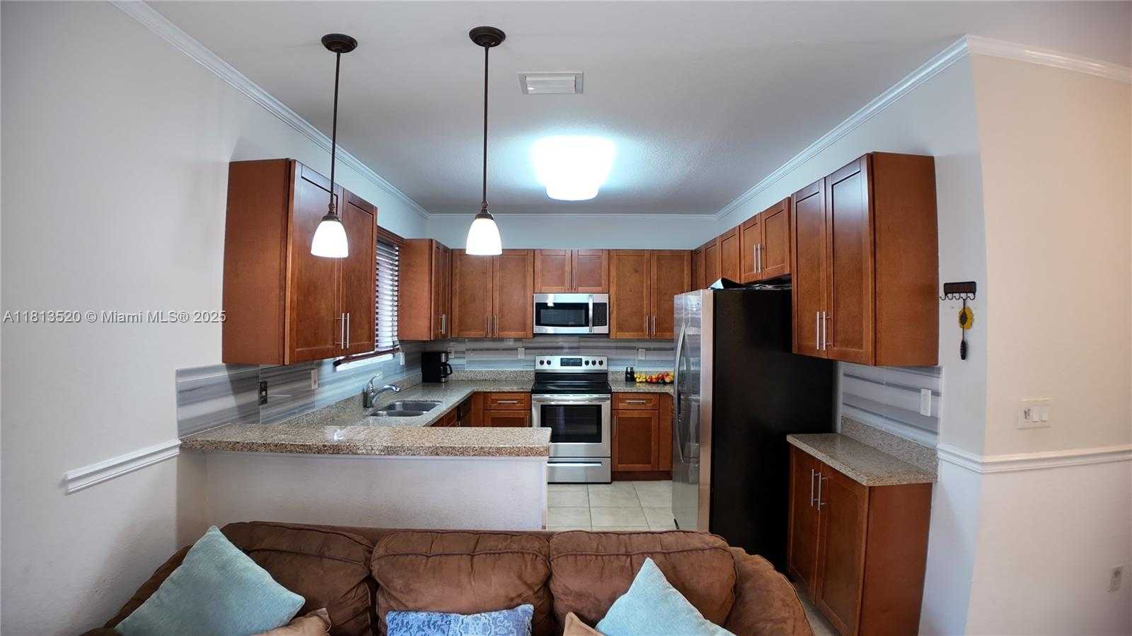 Small Image of 27109 SOUTH WEST 133RD CT, Homestead Number 13