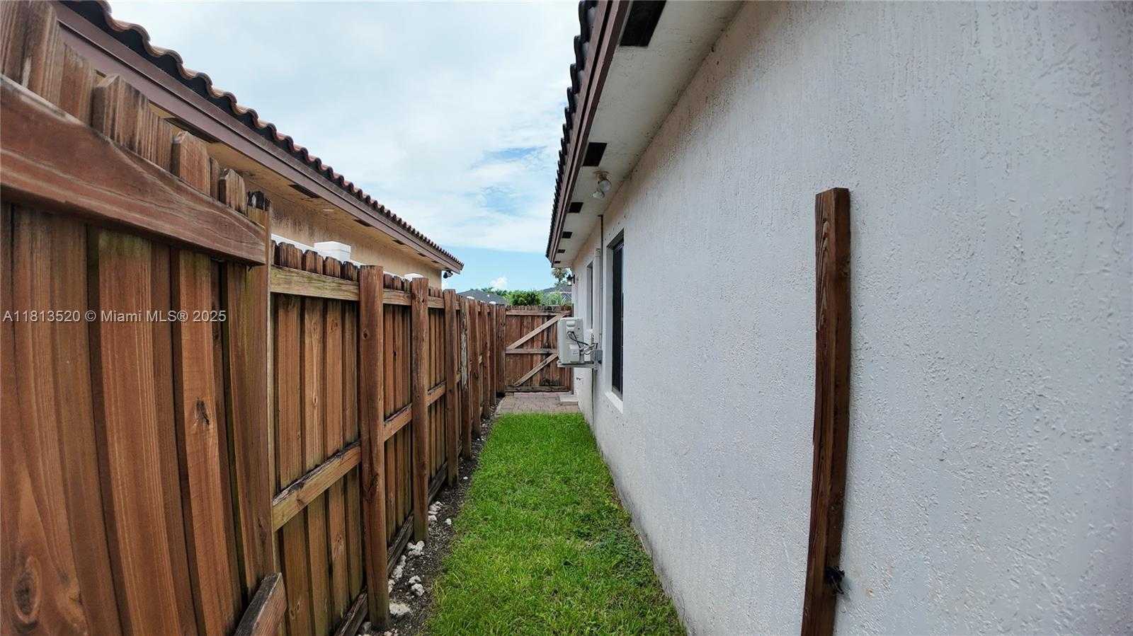 Small Image of 27109 SOUTH WEST 133RD CT, Homestead Number 36