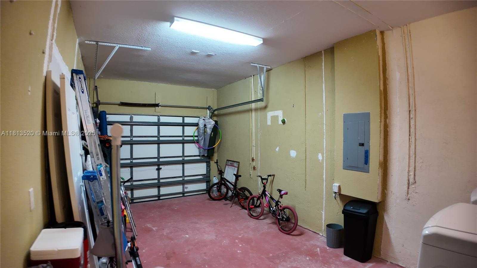 Small Image of 27109 SOUTH WEST 133RD CT, Homestead Number 47