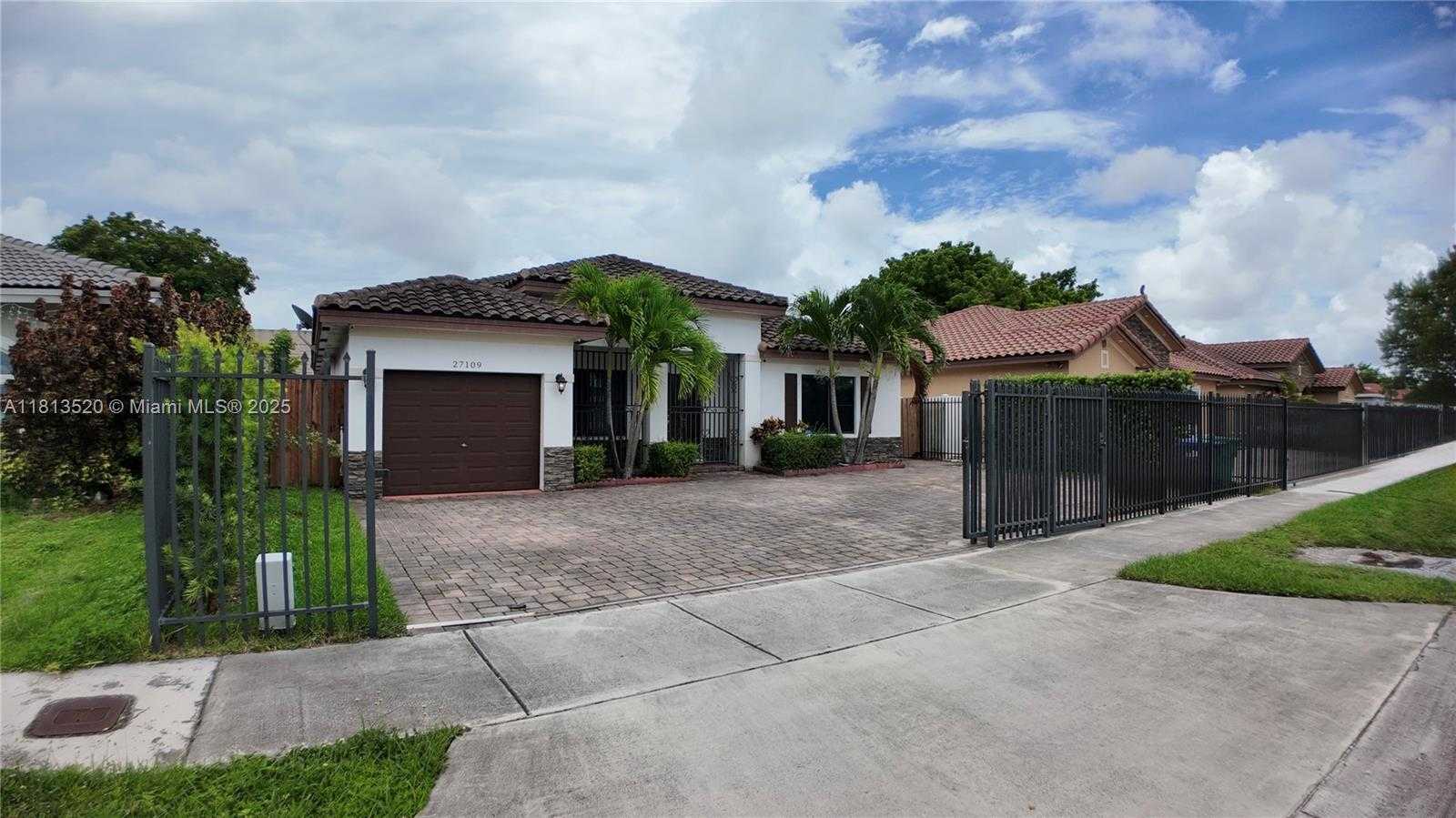 Small Image of 27109 SOUTH WEST 133RD CT, Homestead Number 58