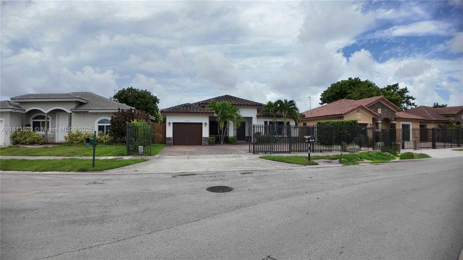 Small Image of 27109 SOUTH WEST 133RD CT, Homestead Number 59