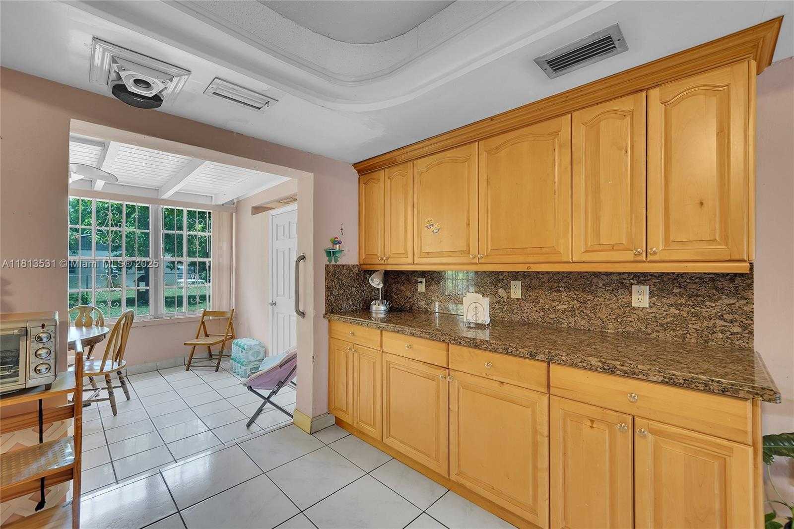 Small Image of 525 NORTH EAST 126TH ST, North Miami Number 20
