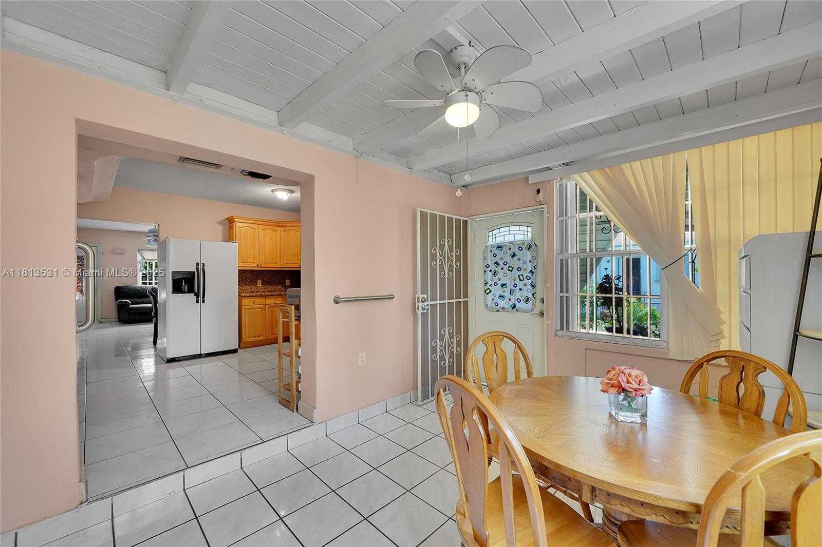 Small Image of 525 NORTH EAST 126TH ST, North Miami Number 23