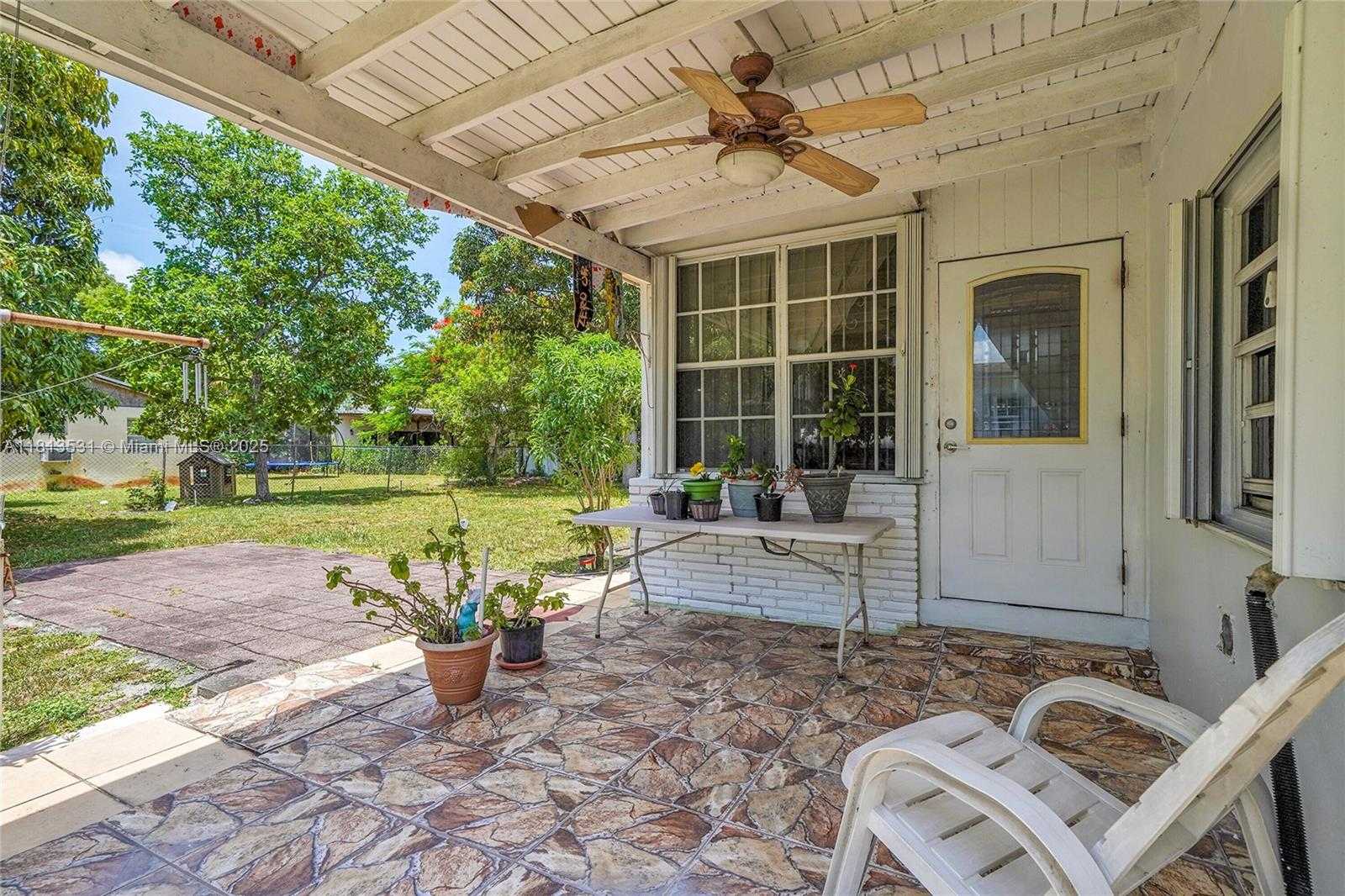 Small Image of 525 NORTH EAST 126TH ST, North Miami Number 28
