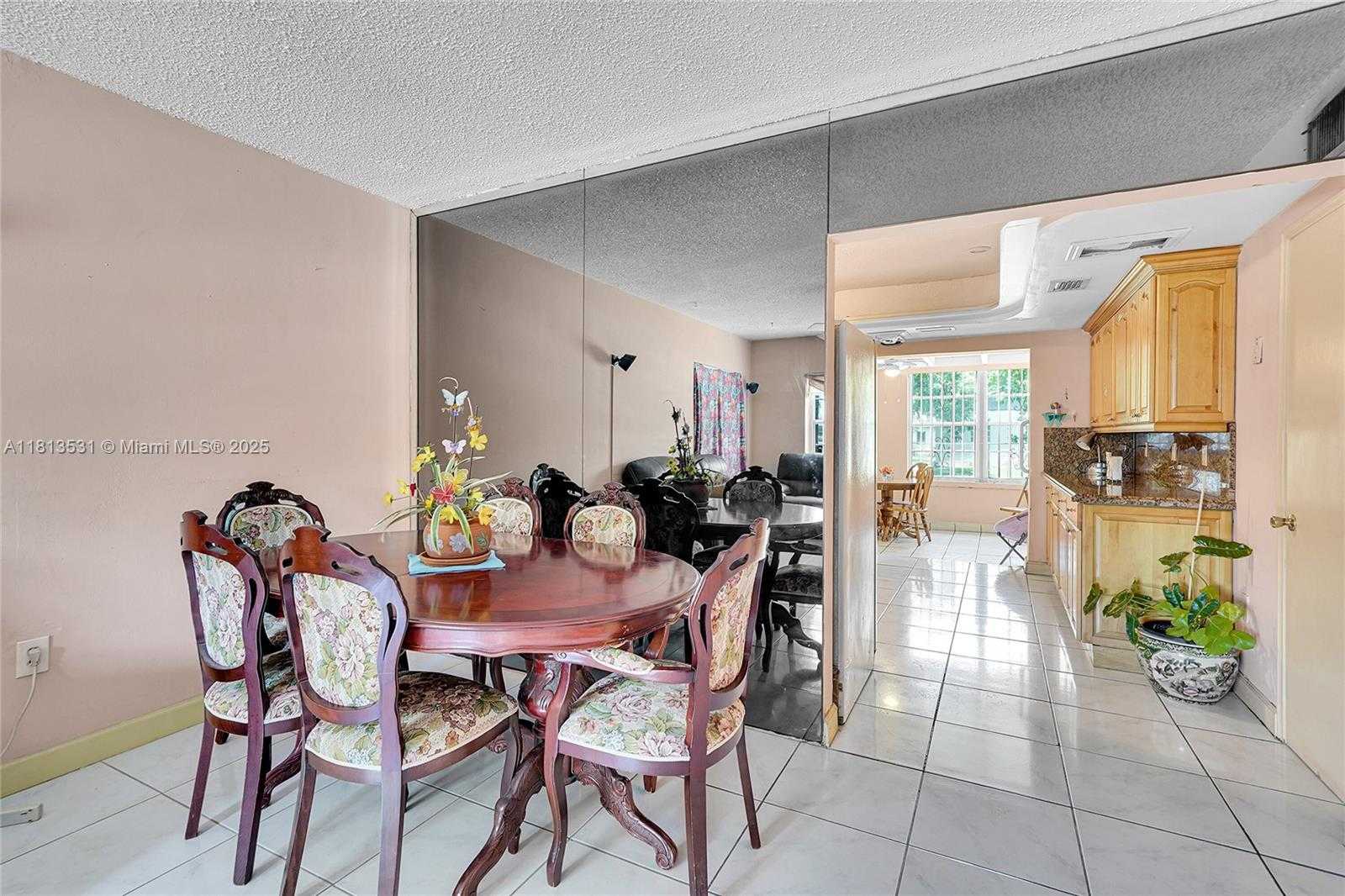 Small Image of 525 NORTH EAST 126TH ST, North Miami Number 8