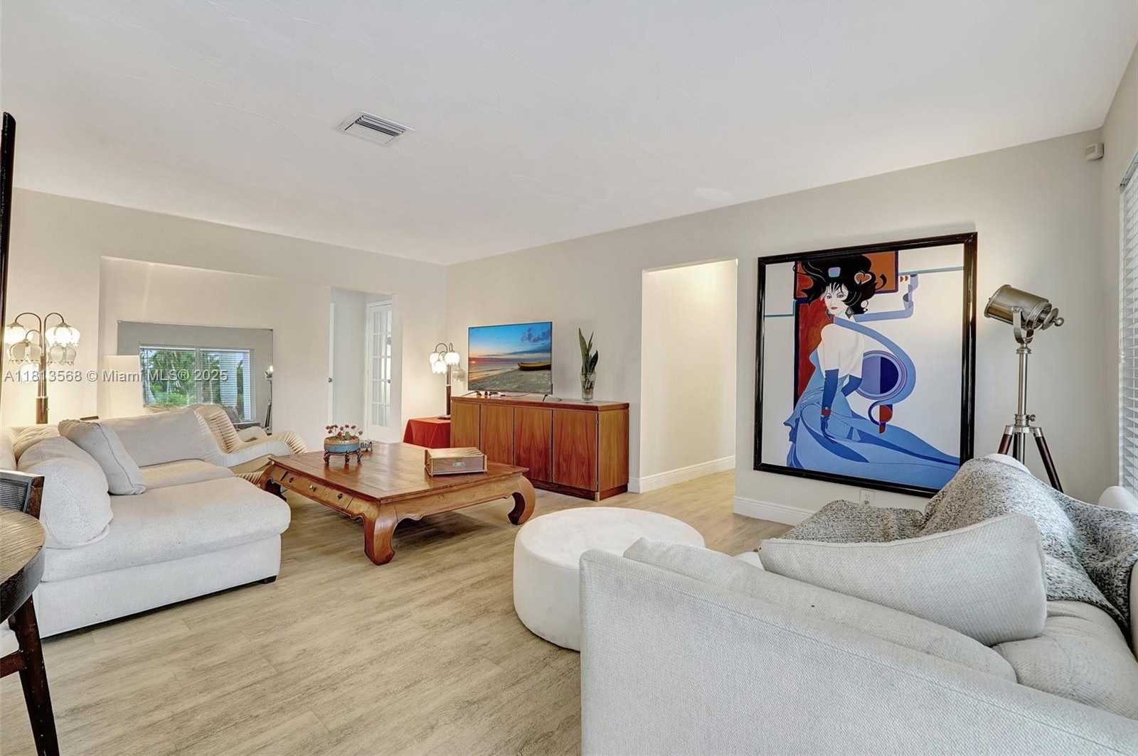 Small Image of 1319 BUCHANAN ST, Hollywood Number 13
