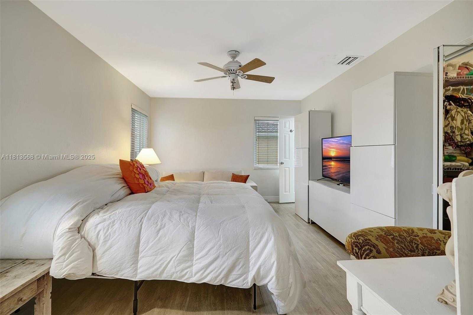 Small Image of 1319 BUCHANAN ST, Hollywood Number 28