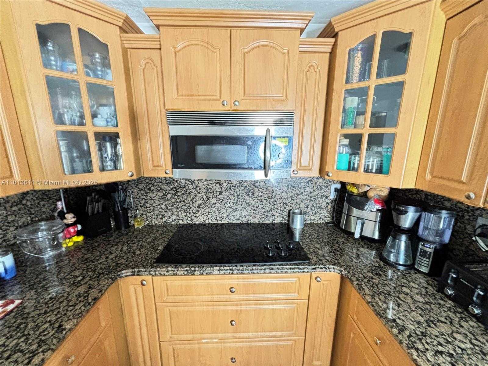 Small Image of 6907 SOUTH WEST 22ND CT, Miramar Number 4