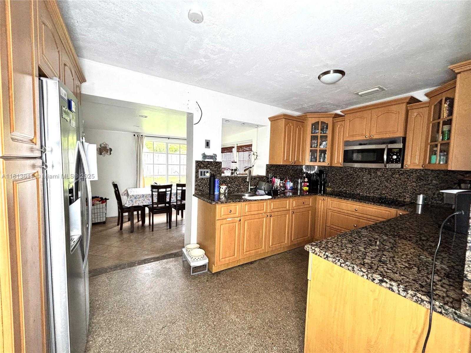 Small Image of 6907 SOUTH WEST 22ND CT, Miramar Number 5