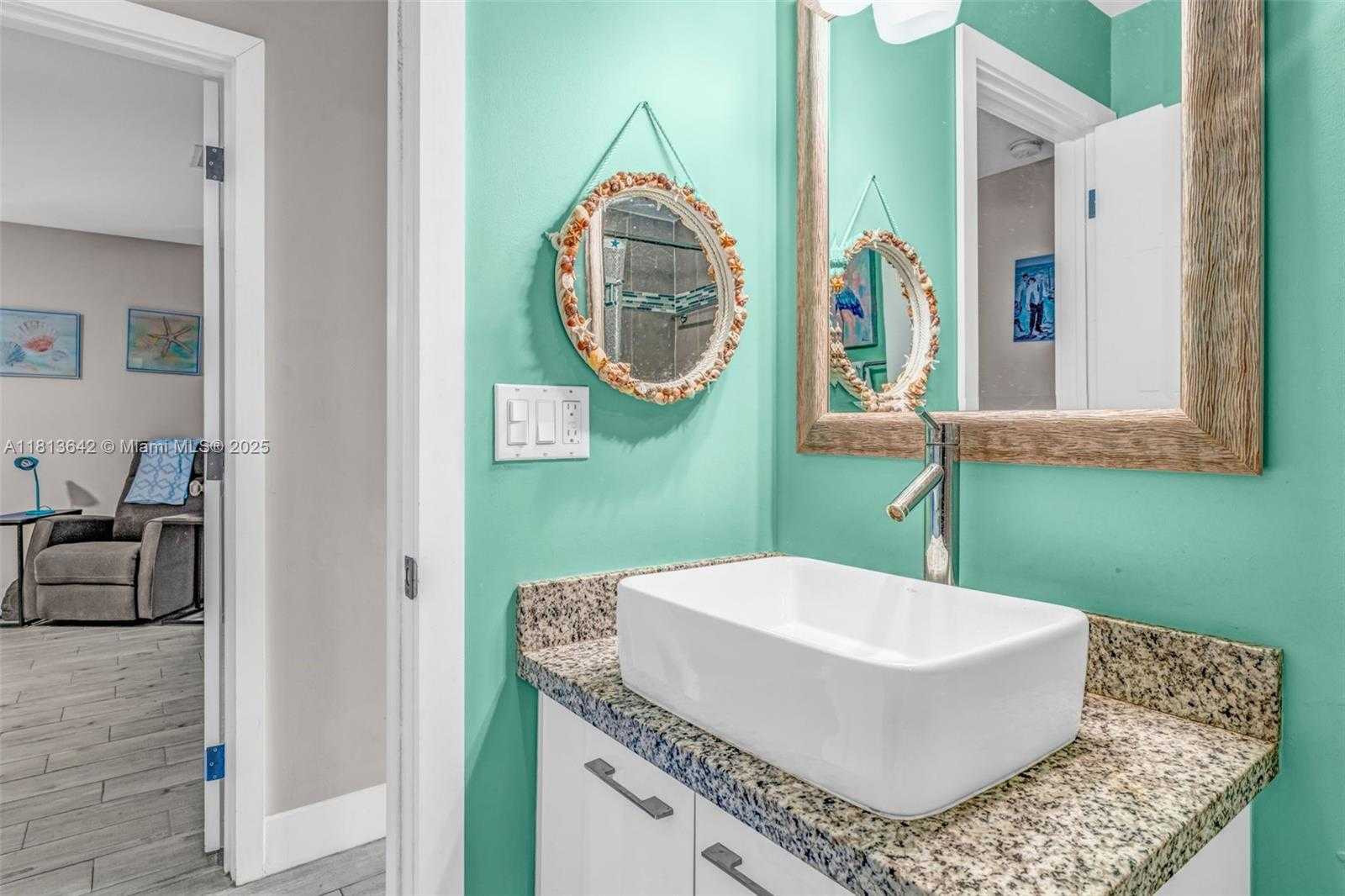 Small Image of 19 AVENUE D, Key Largo Number 20