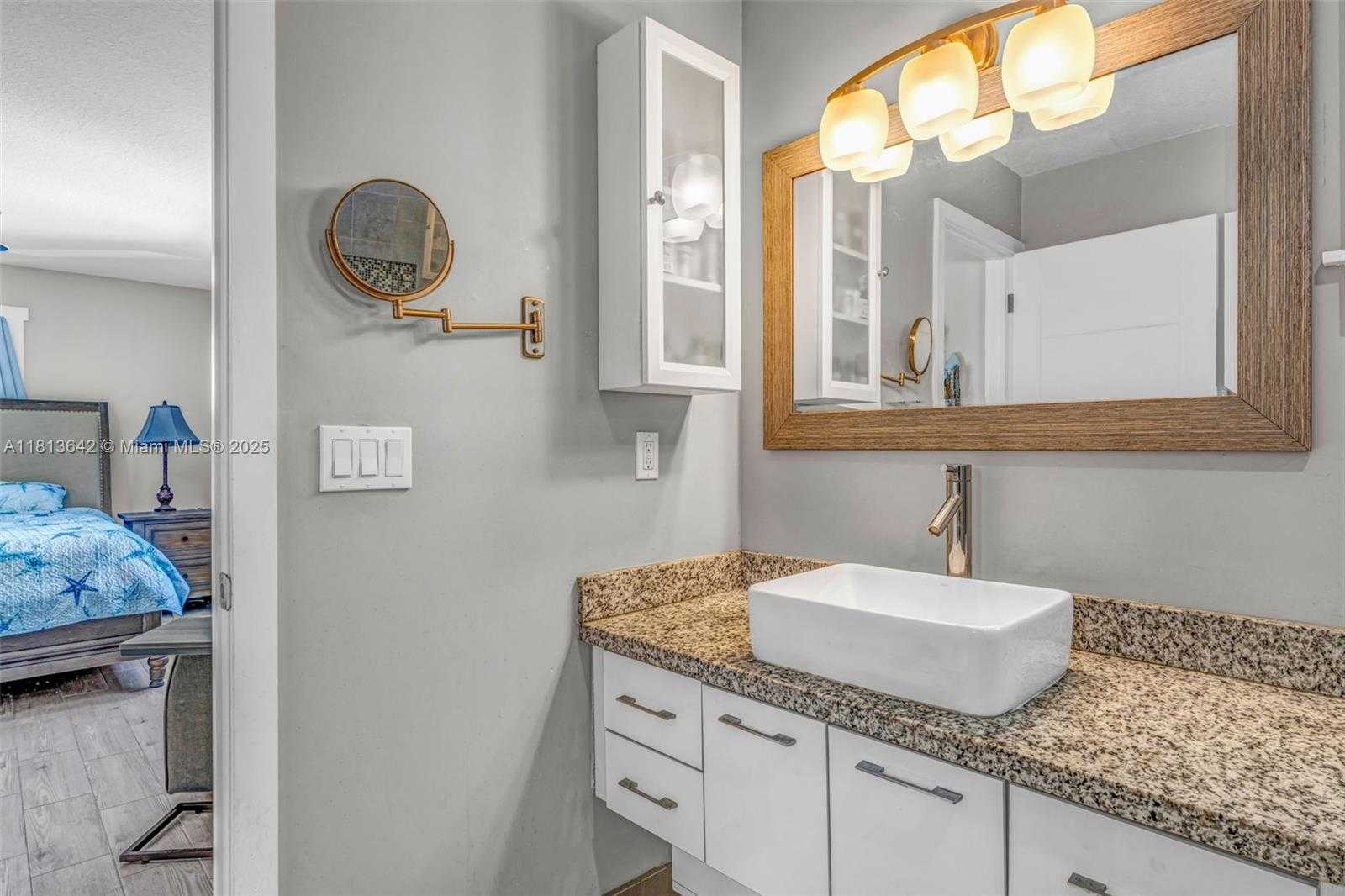 Small Image of 19 AVENUE D, Key Largo Number 25