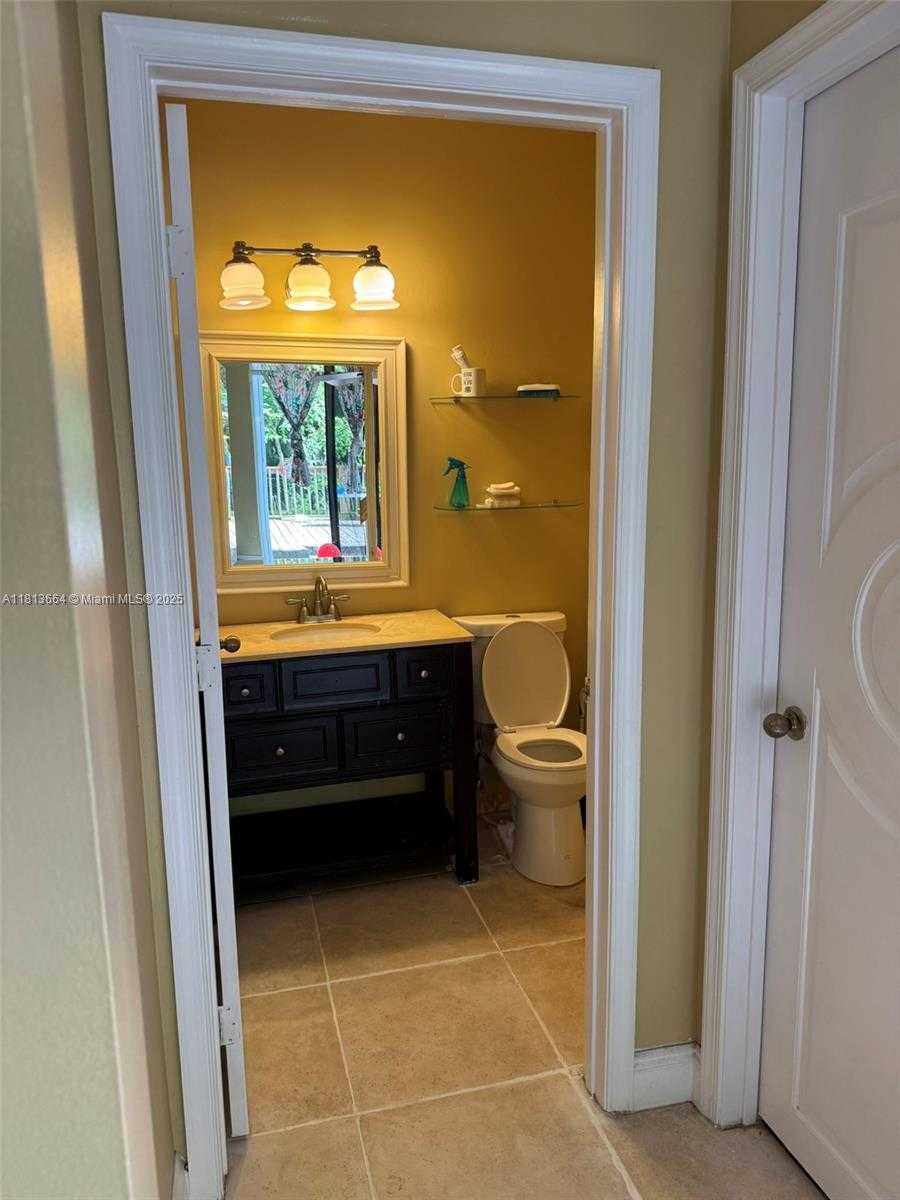 Small Image of 15048 SOUTH WEST 51ST ST, Davie Number 10