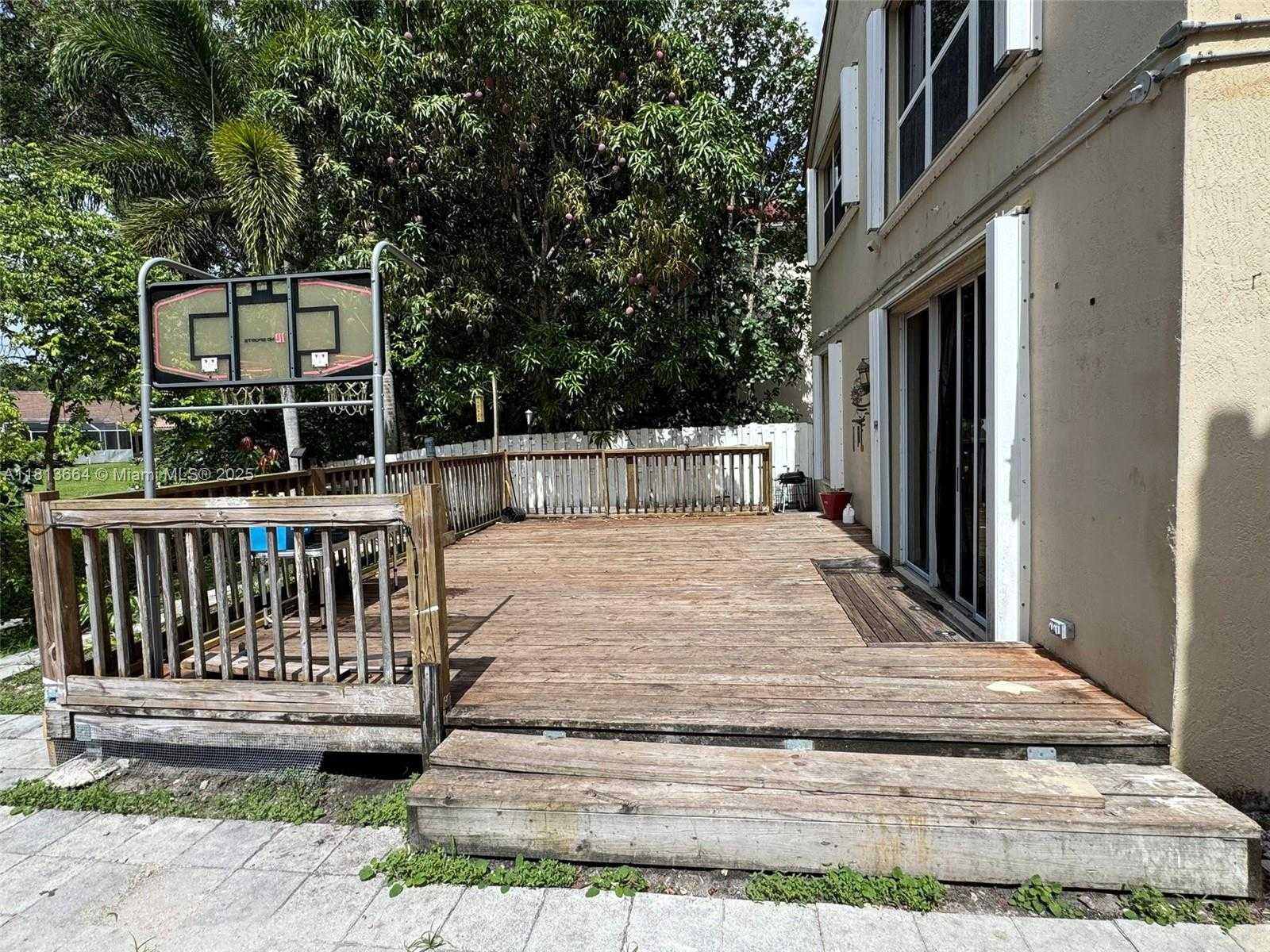 Small Image of 15048 SOUTH WEST 51ST ST, Davie Number 19