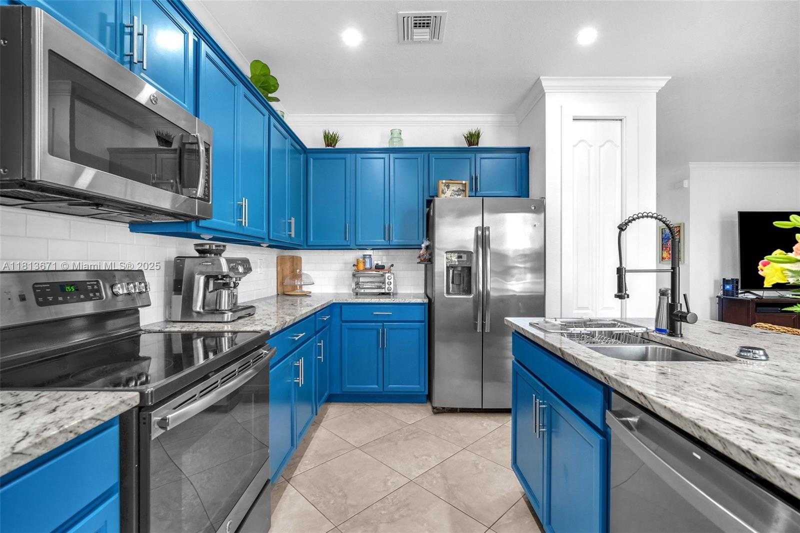 Small Image of 6015 NIGHT HERON CT, Green Acres Number 15