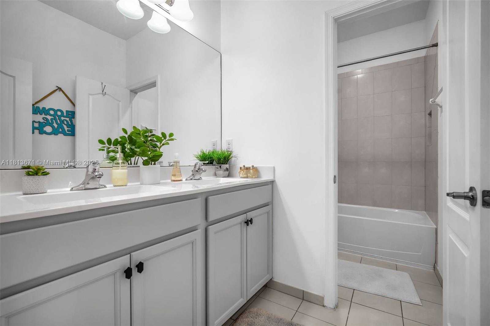 Small Image of 6015 NIGHT HERON CT, Green Acres Number 29