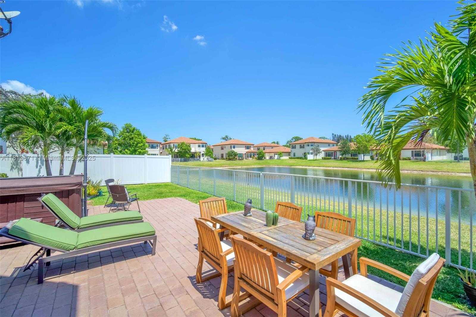 Small Image of 6015 NIGHT HERON CT, Green Acres Number 36