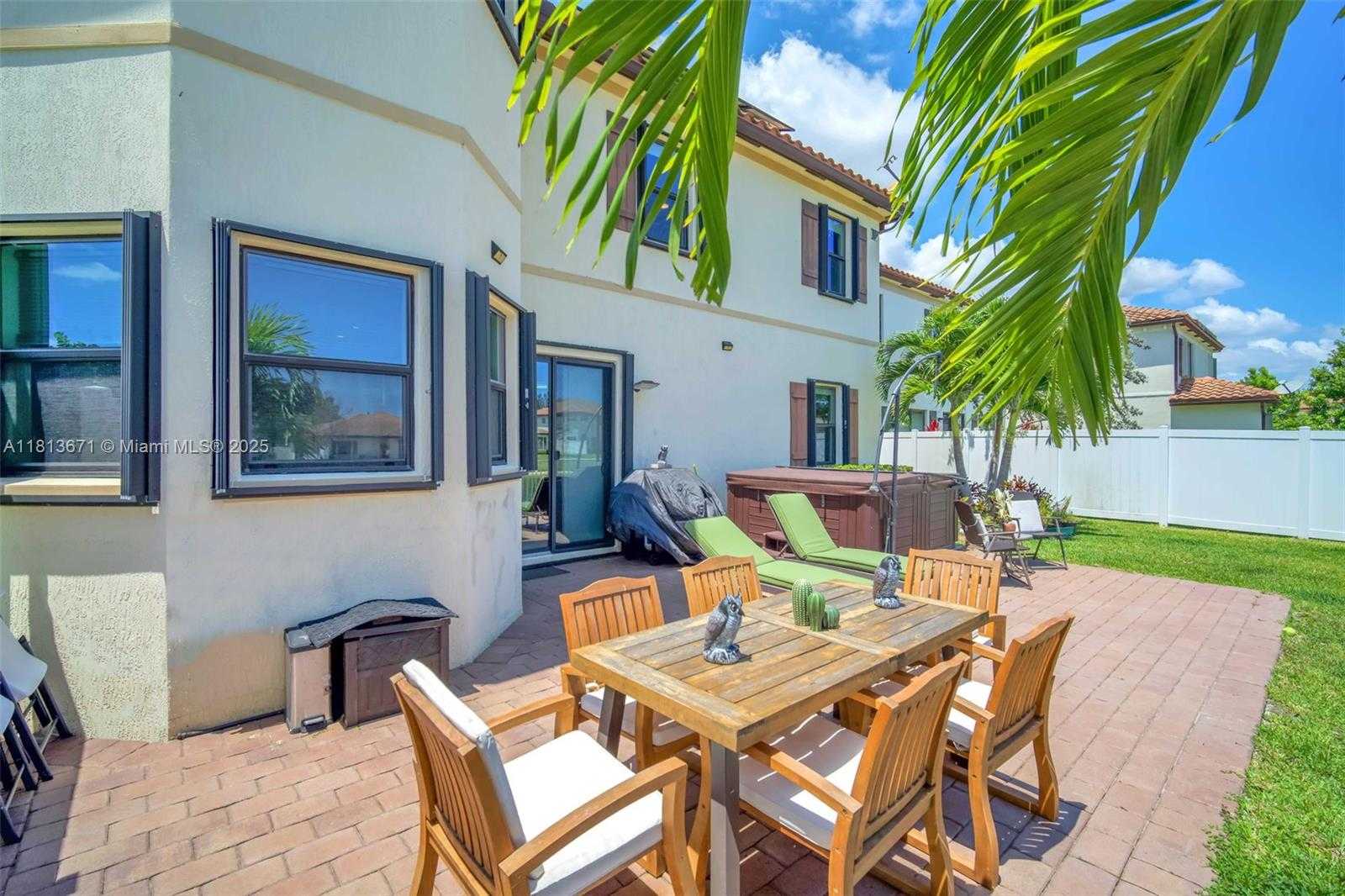Small Image of 6015 NIGHT HERON CT, Green Acres Number 40