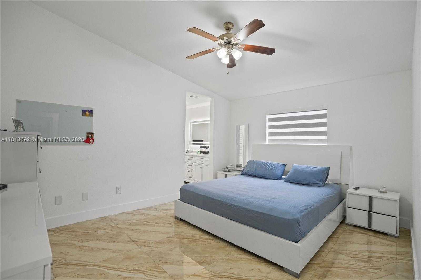 Small Image of 2627 WEST 69TH TER, Hialeah Number 18