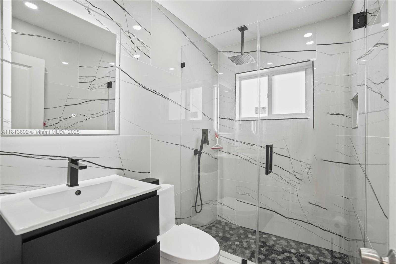 Small Image of 2627 WEST 69TH TER, Hialeah Number 26