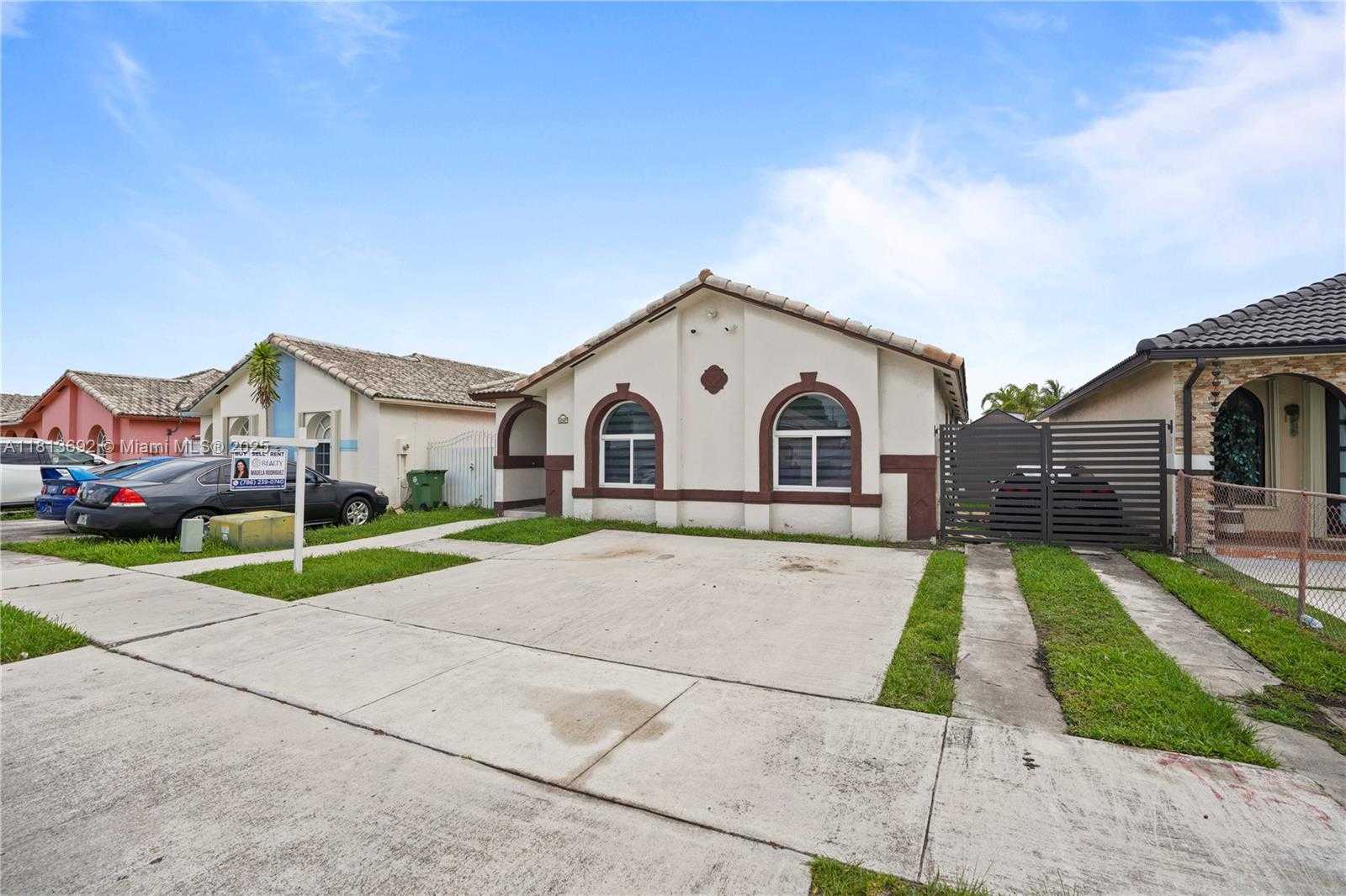 Small Image of 2627 WEST 69TH TER, Hialeah Number 5