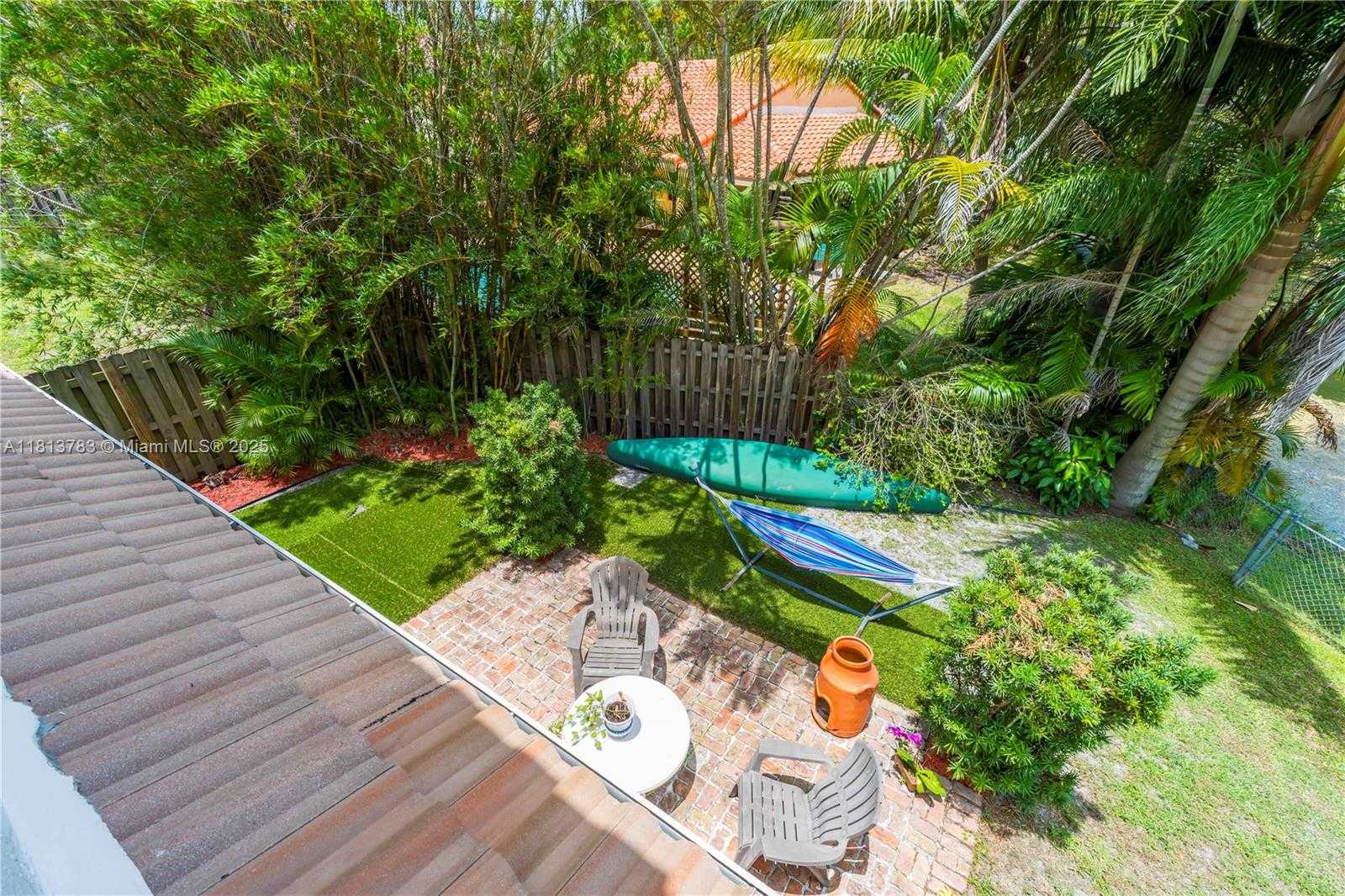Small Image of 2845 GARDEN DR, Cooper City Number 39
