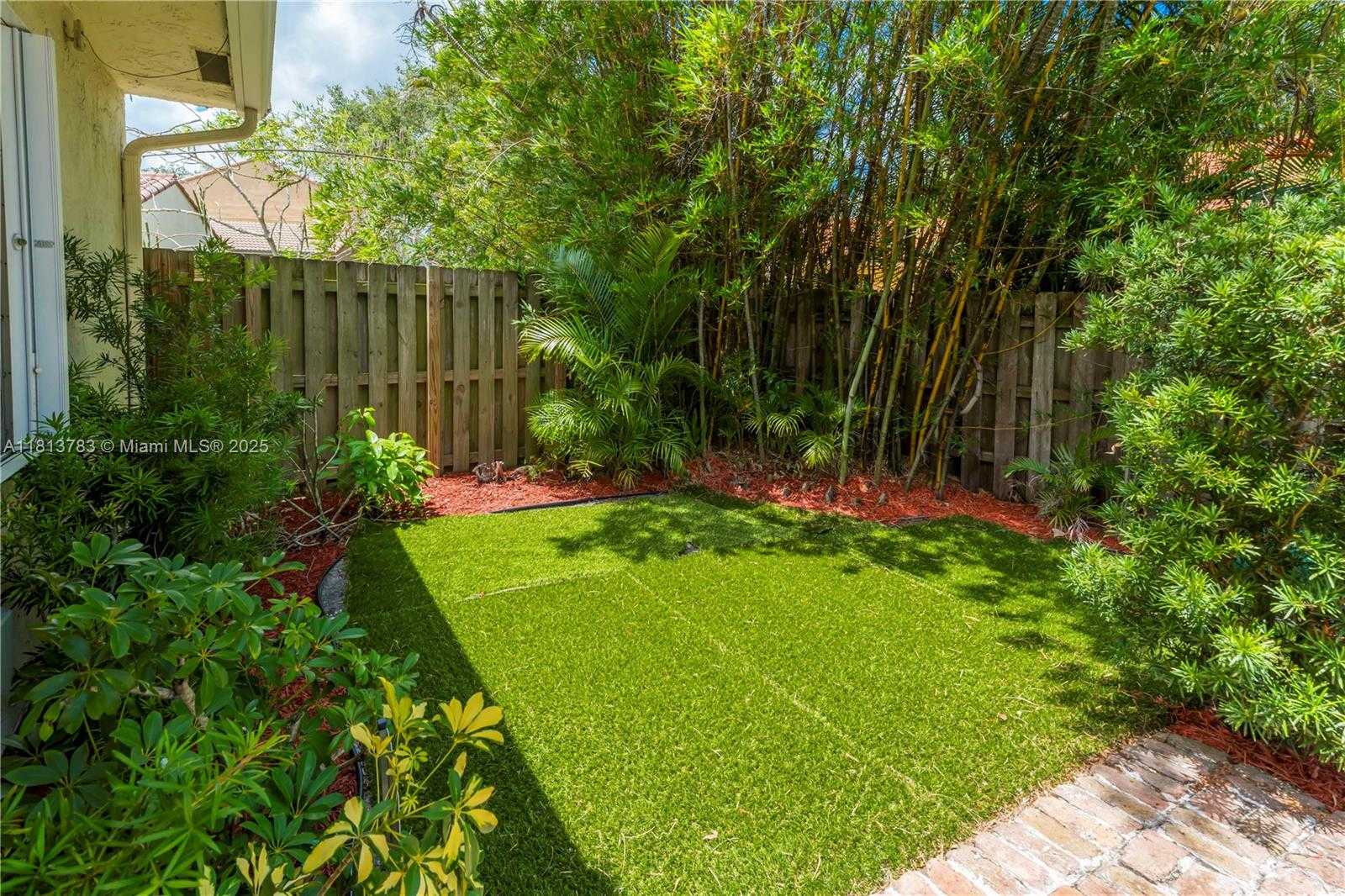 Small Image of 2845 GARDEN DR, Cooper City Number 46