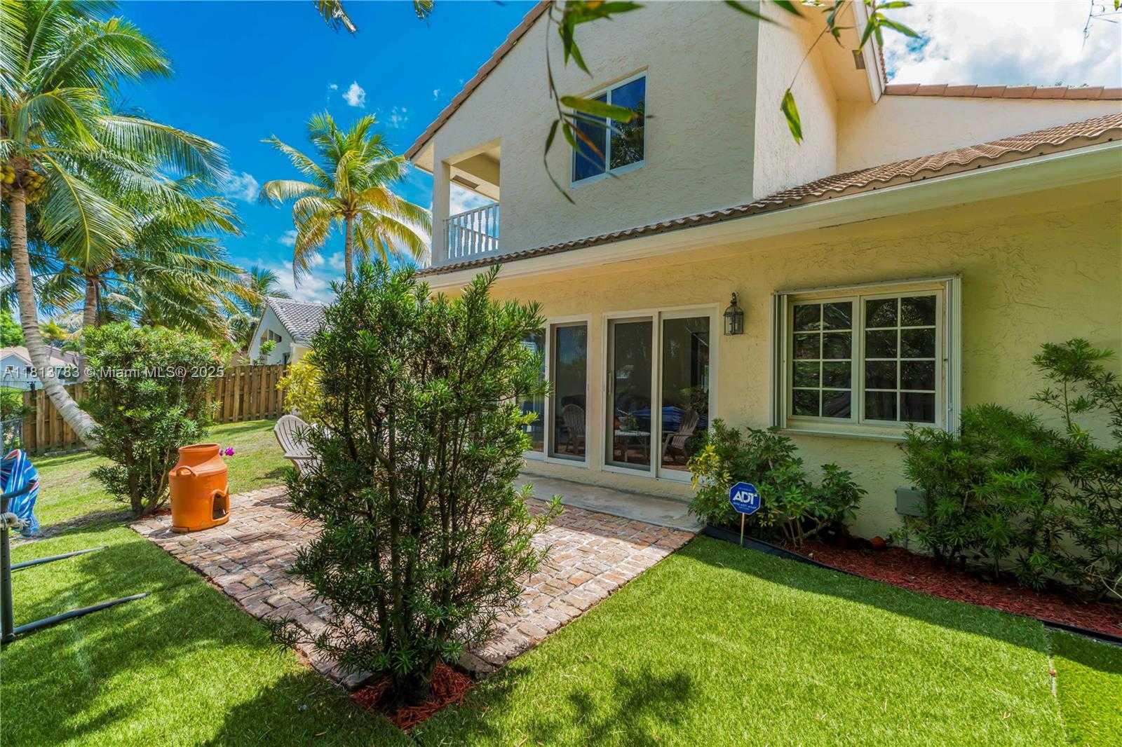 Small Image of 2845 GARDEN DR, Cooper City Number 49