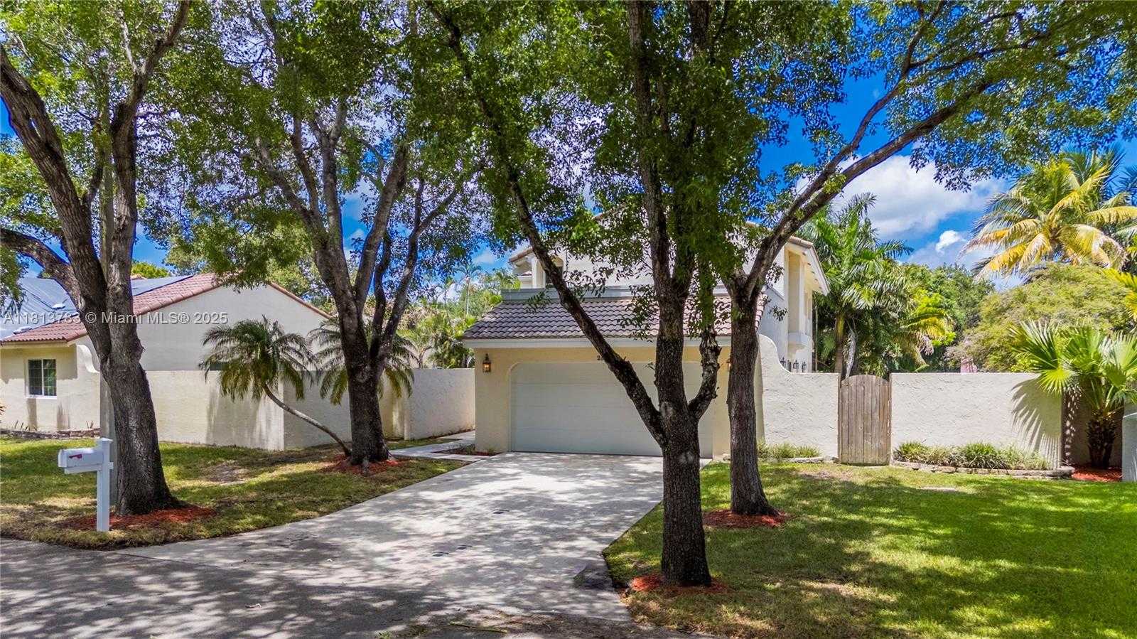 Small Image of 2845 GARDEN DR, Cooper City Number 57