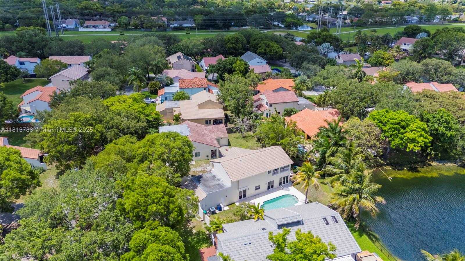 Small Image of 2845 GARDEN DR, Cooper City Number 63