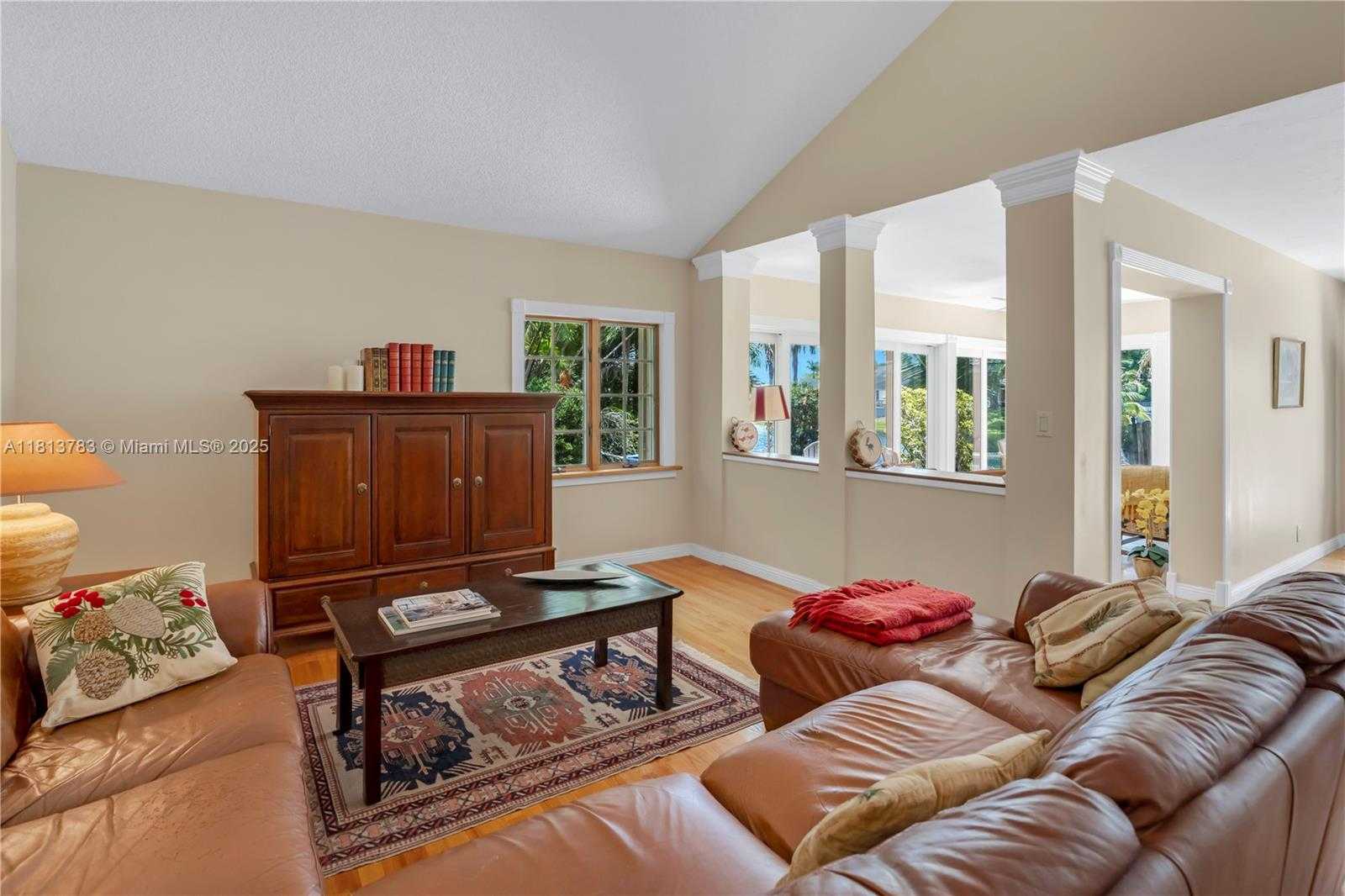 Small Image of 2845 GARDEN DR, Cooper City Number 8