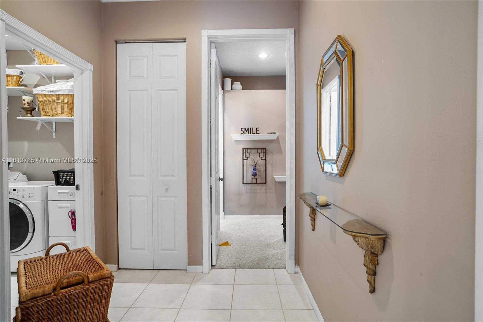 Small Image of 6569 JOG ESTATES LN, Boynton Beach Number 17
