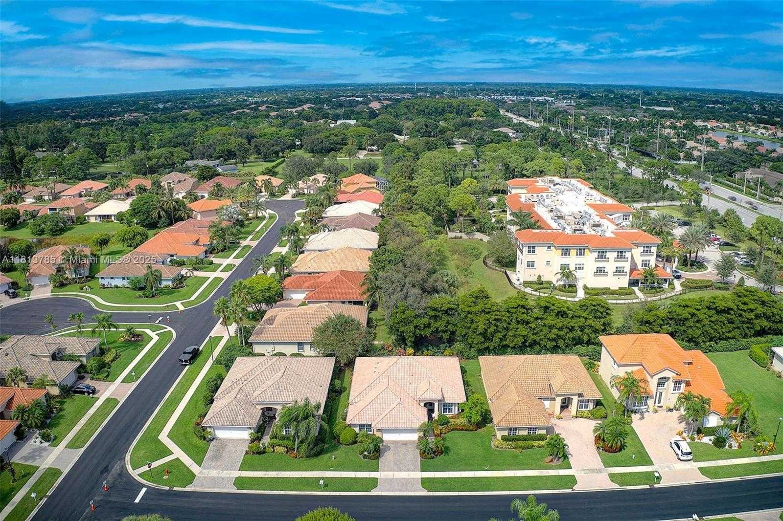 Small Image of 6569 JOG ESTATES LN, Boynton Beach Number 30