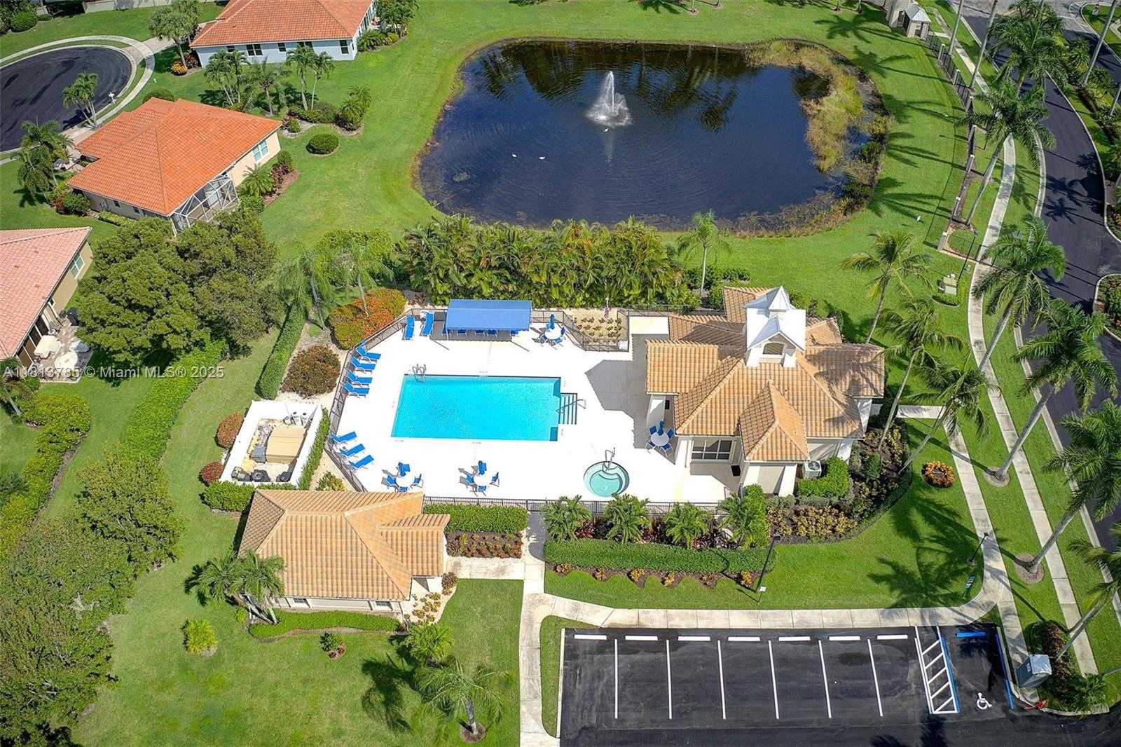 Small Image of 6569 JOG ESTATES LN, Boynton Beach Number 32