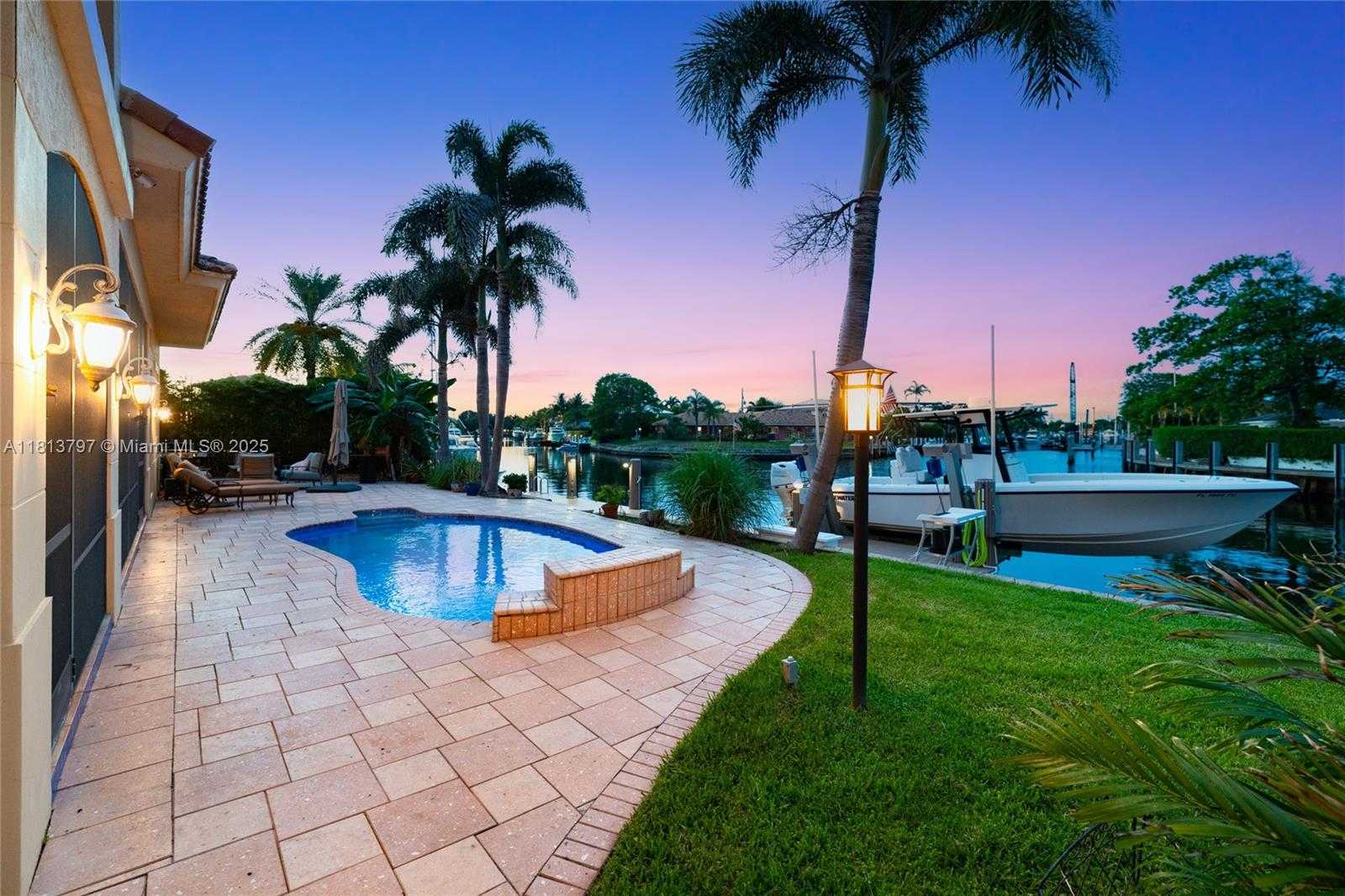 Small Image of 1437 SOUTH EAST 13TH ST, Deerfield Beach Number 43
