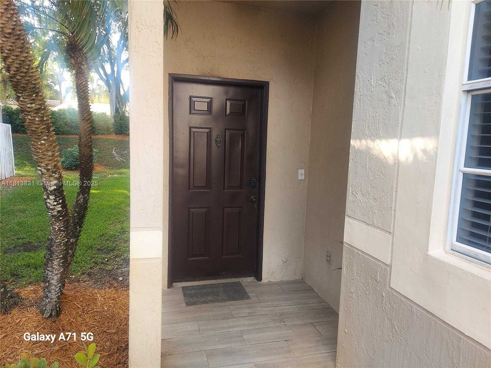 Small Image of 1201 SORRENTO DR, Weston Number 2