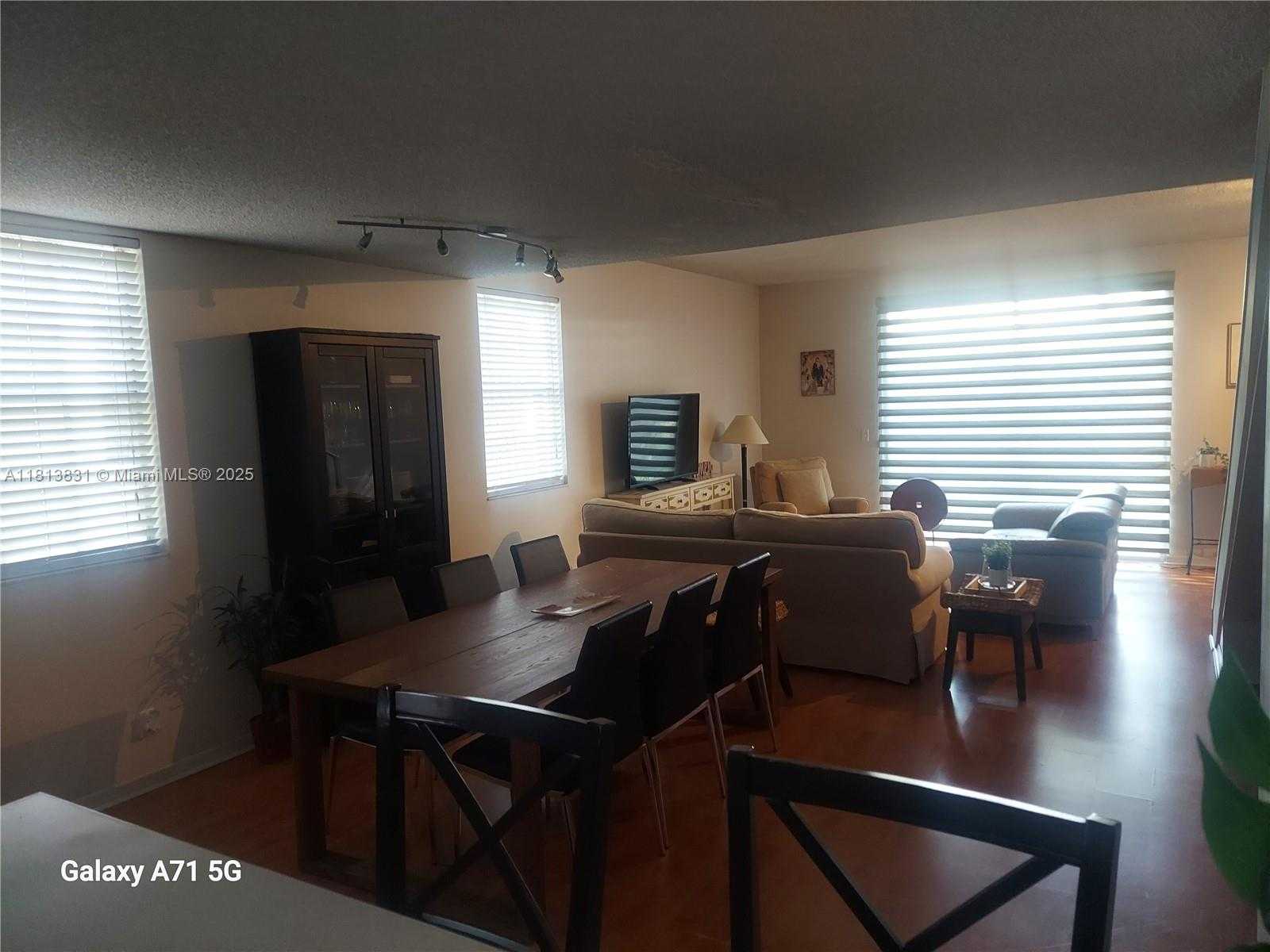 Small Image of 1201 SORRENTO DR, Weston Number 5