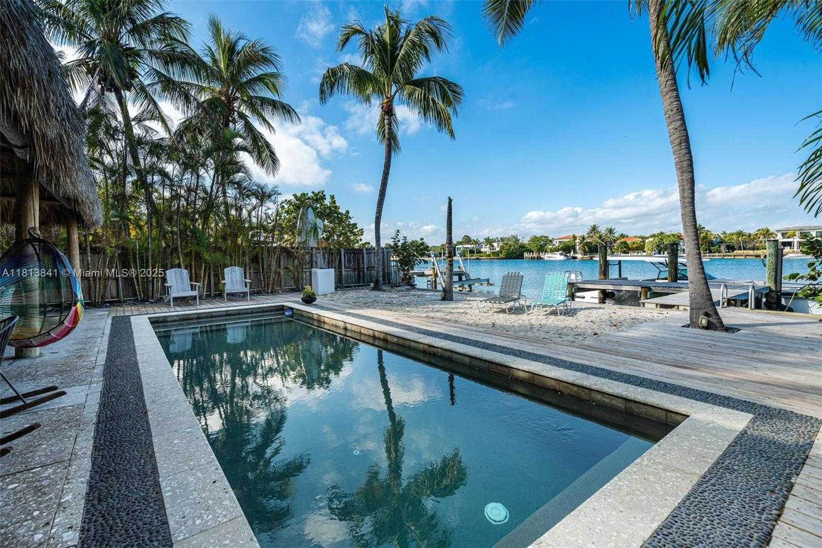 Small Image of 833 86th St, Miami Beach, FL 33141, USA Number 18