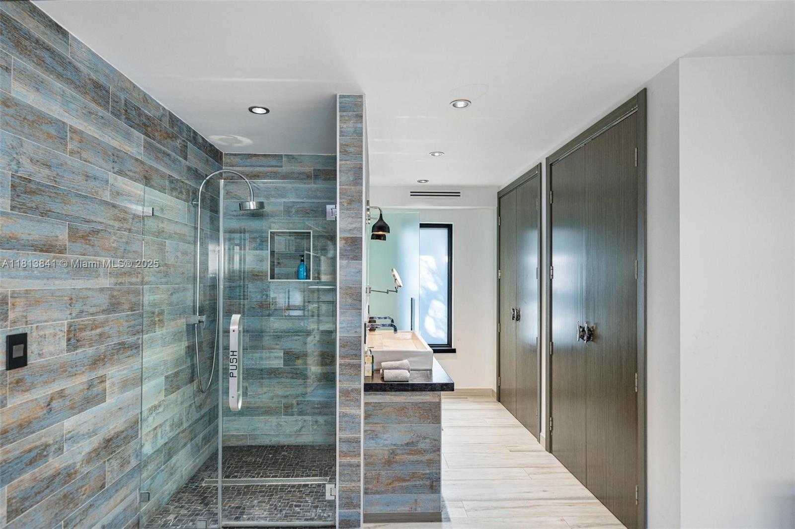 Small Image of 833 86th St, Miami Beach, FL 33141, USA Number 39