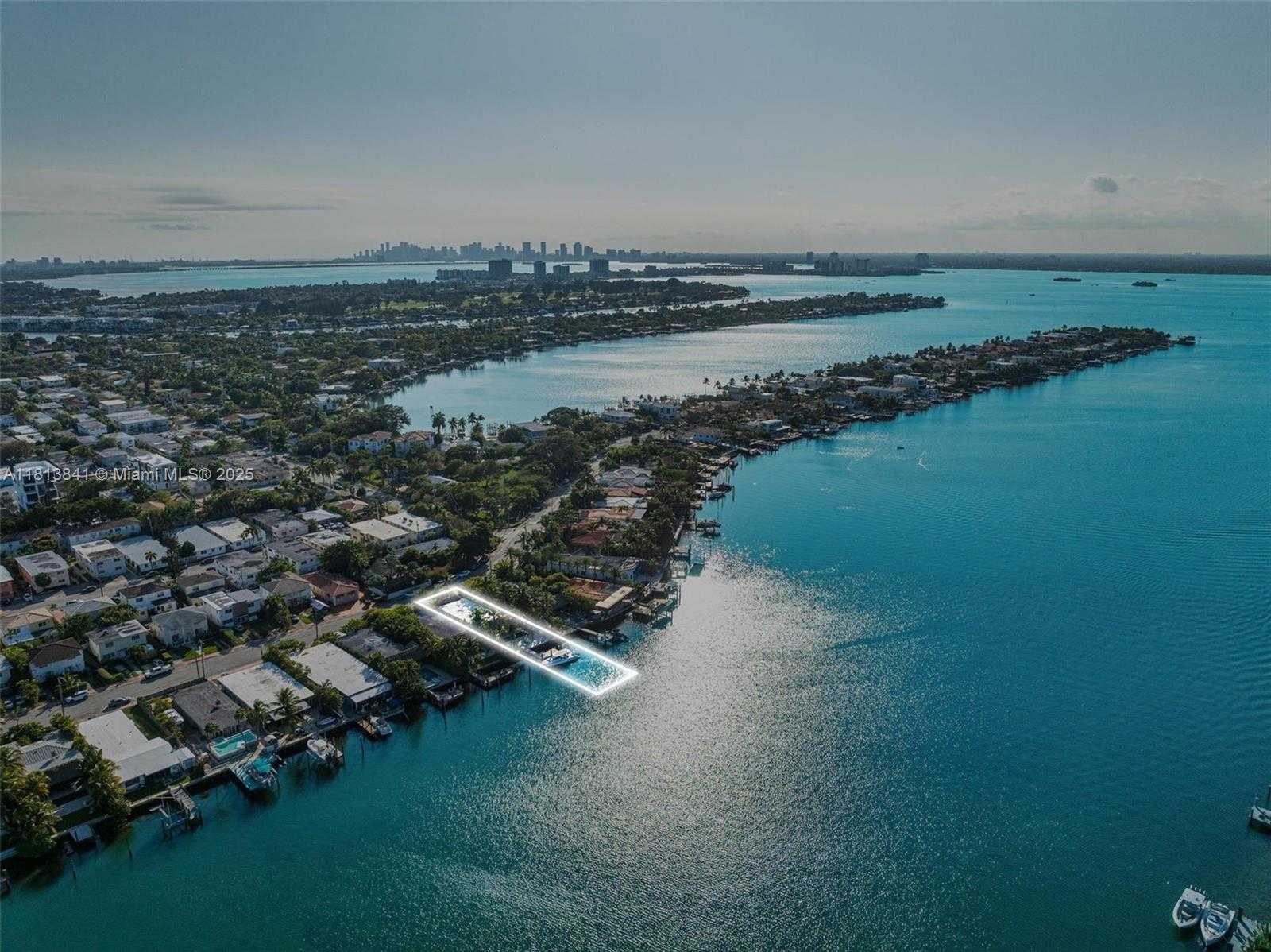Small Image of 833 86th St, Miami Beach, FL 33141, USA Number 46
