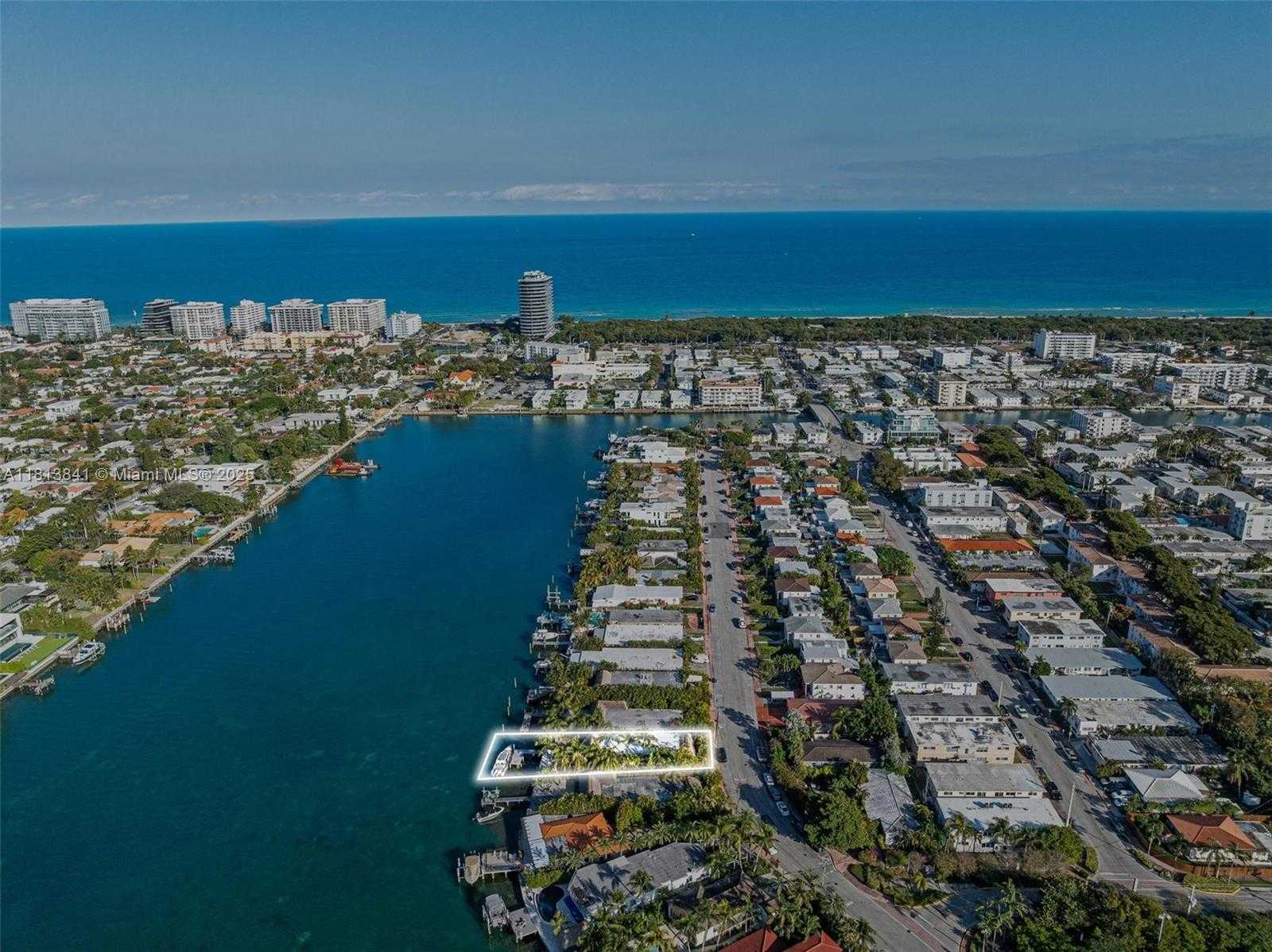 Small Image of 833 86th St, Miami Beach, FL 33141, USA Number 51