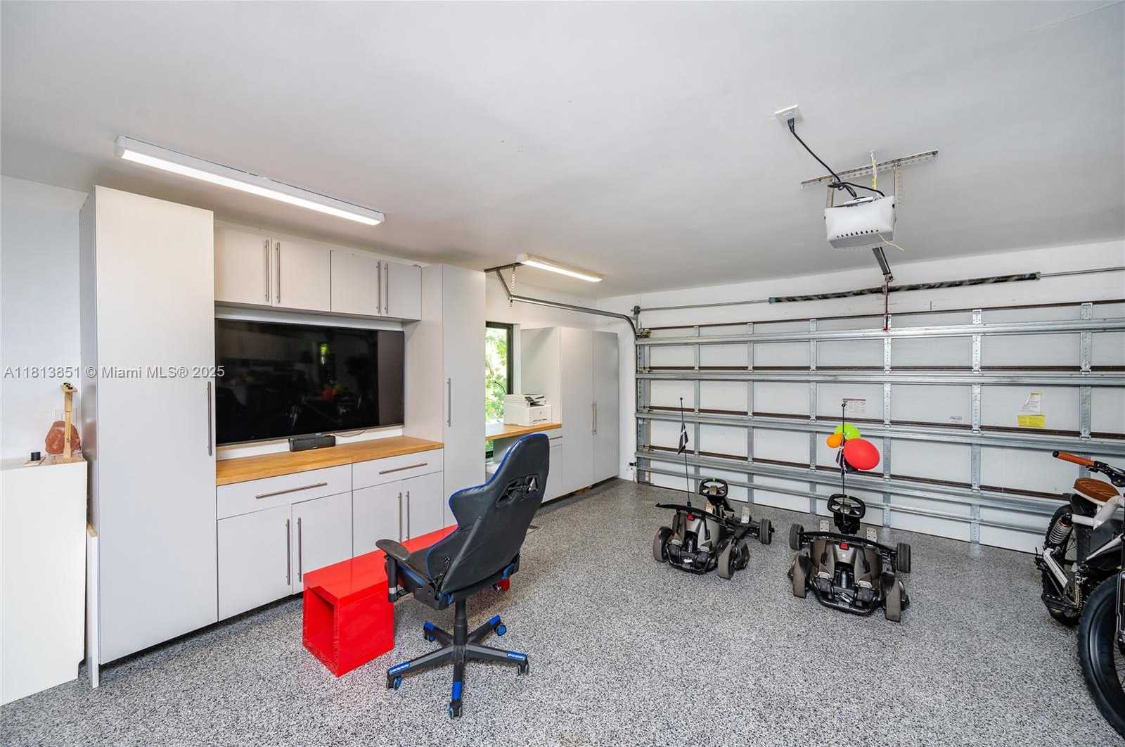 Small Image of 1240 CAMPAMENTO AVE, Coral Gables Number 33