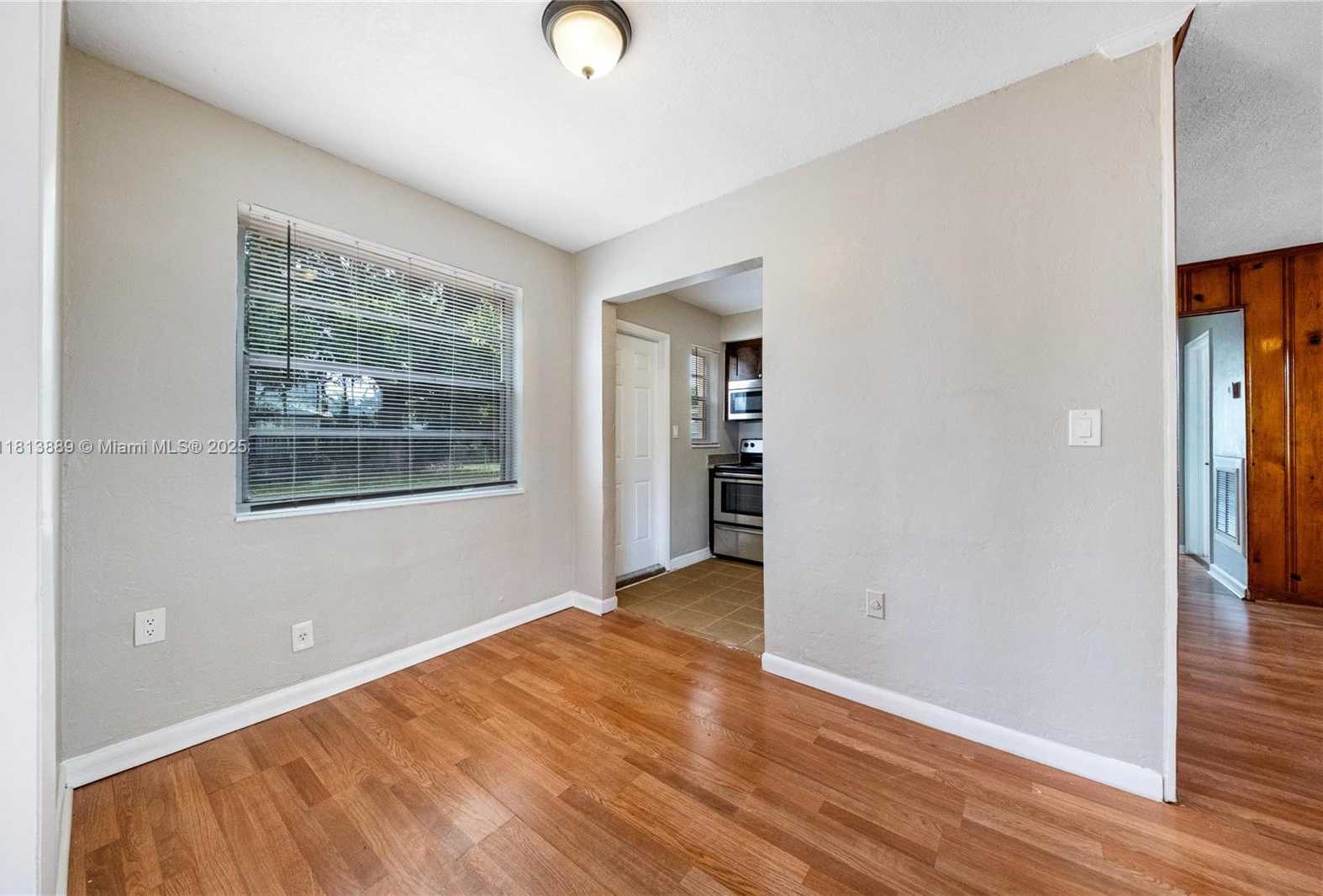 Small Image of 2431 RODMAN ST, Hollywood Number 13