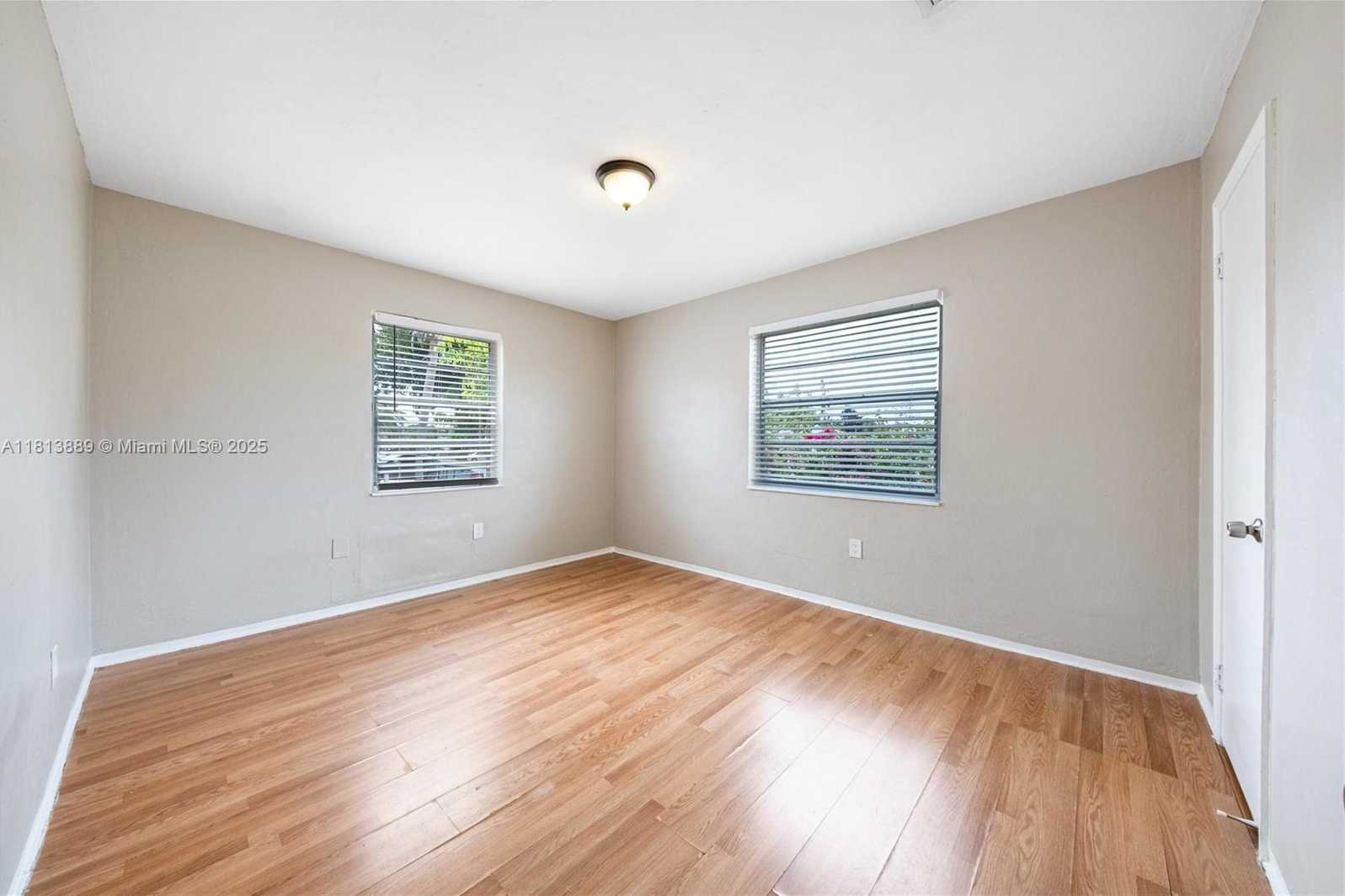 Small Image of 2431 RODMAN ST, Hollywood Number 18