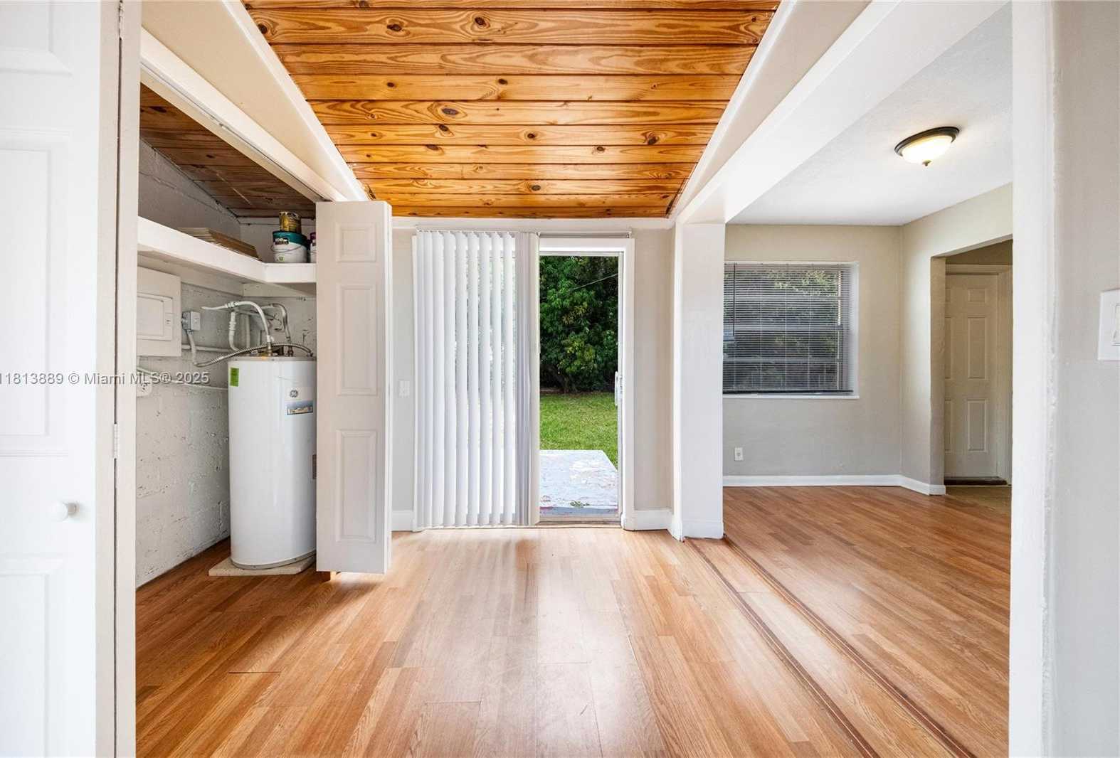 Small Image of 2431 RODMAN ST, Hollywood Number 23