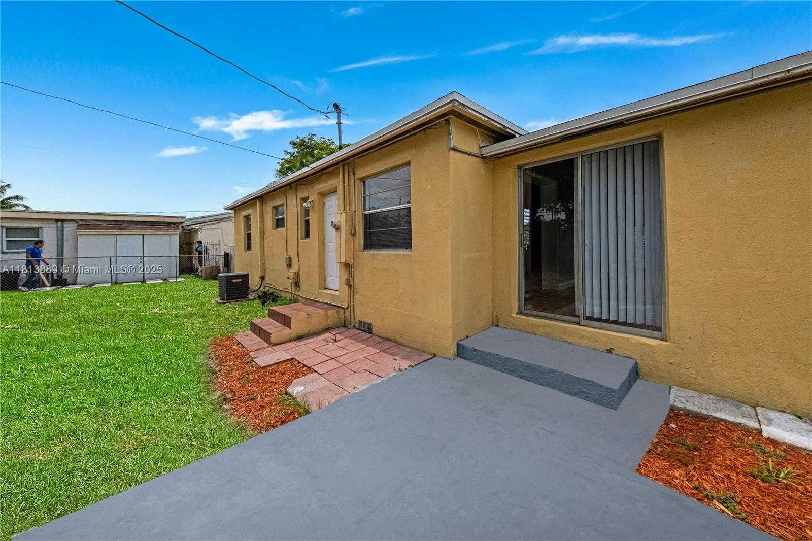 Small Image of 2431 RODMAN ST, Hollywood Number 31