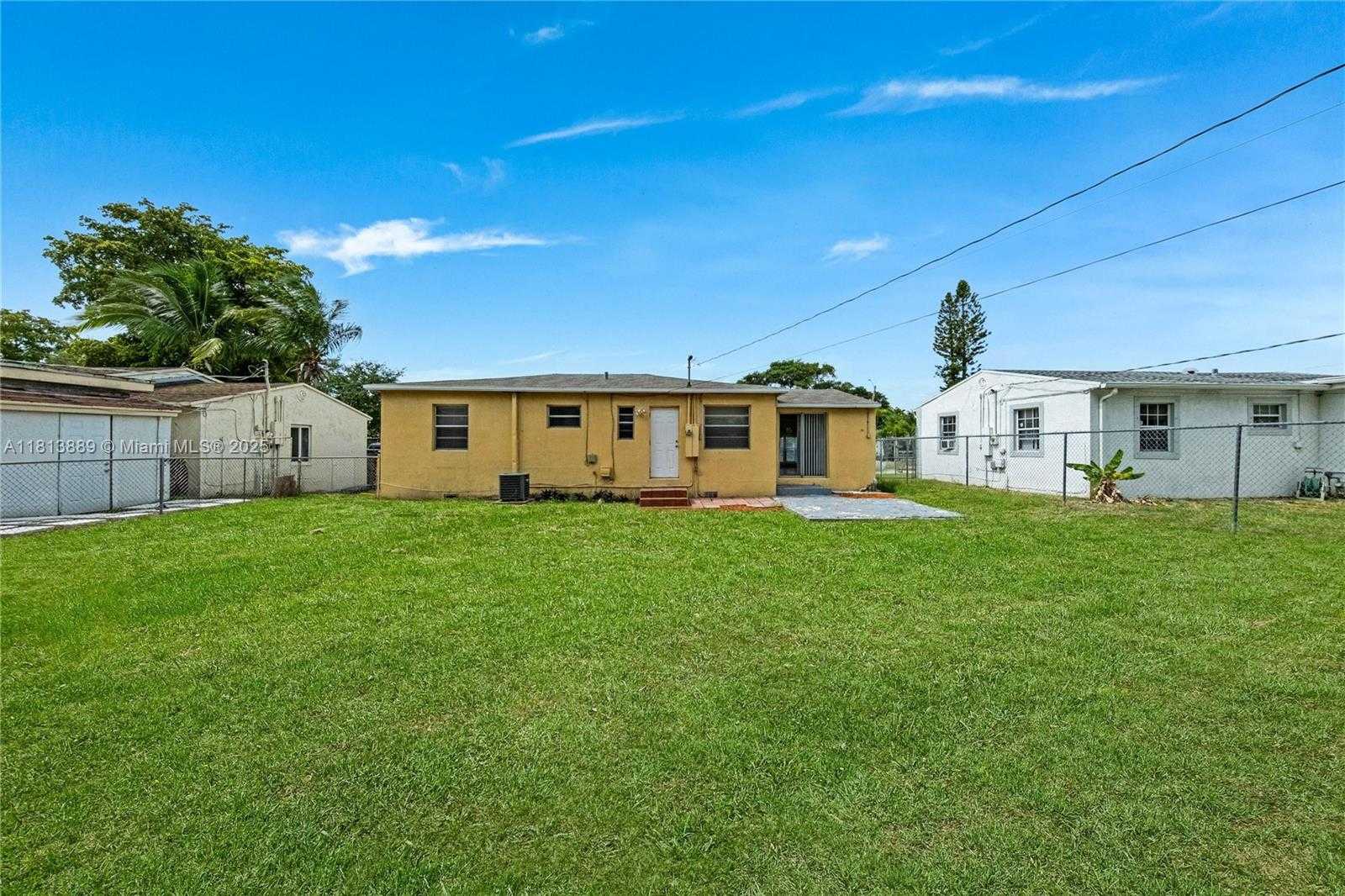 Small Image of 2431 RODMAN ST, Hollywood Number 33